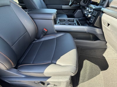 2027 Ford Super Duty F-350 DRW LARIAT