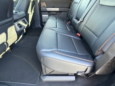 2027 Ford Super Duty F-350 DRW LARIAT