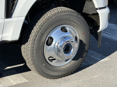 2027 Ford Super Duty F-350 DRW XL
