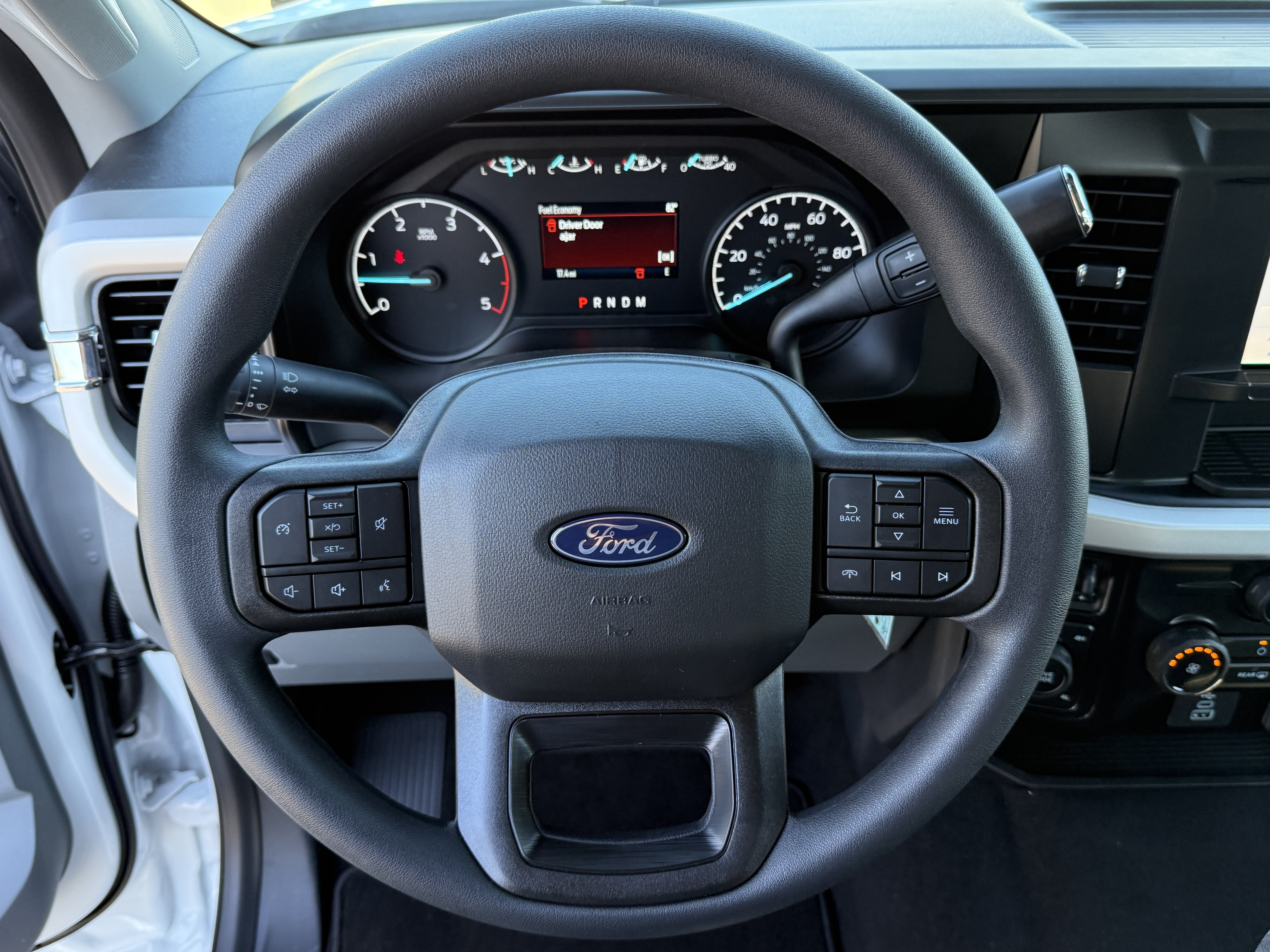 2027 Ford Super Duty F-350 DRW XL