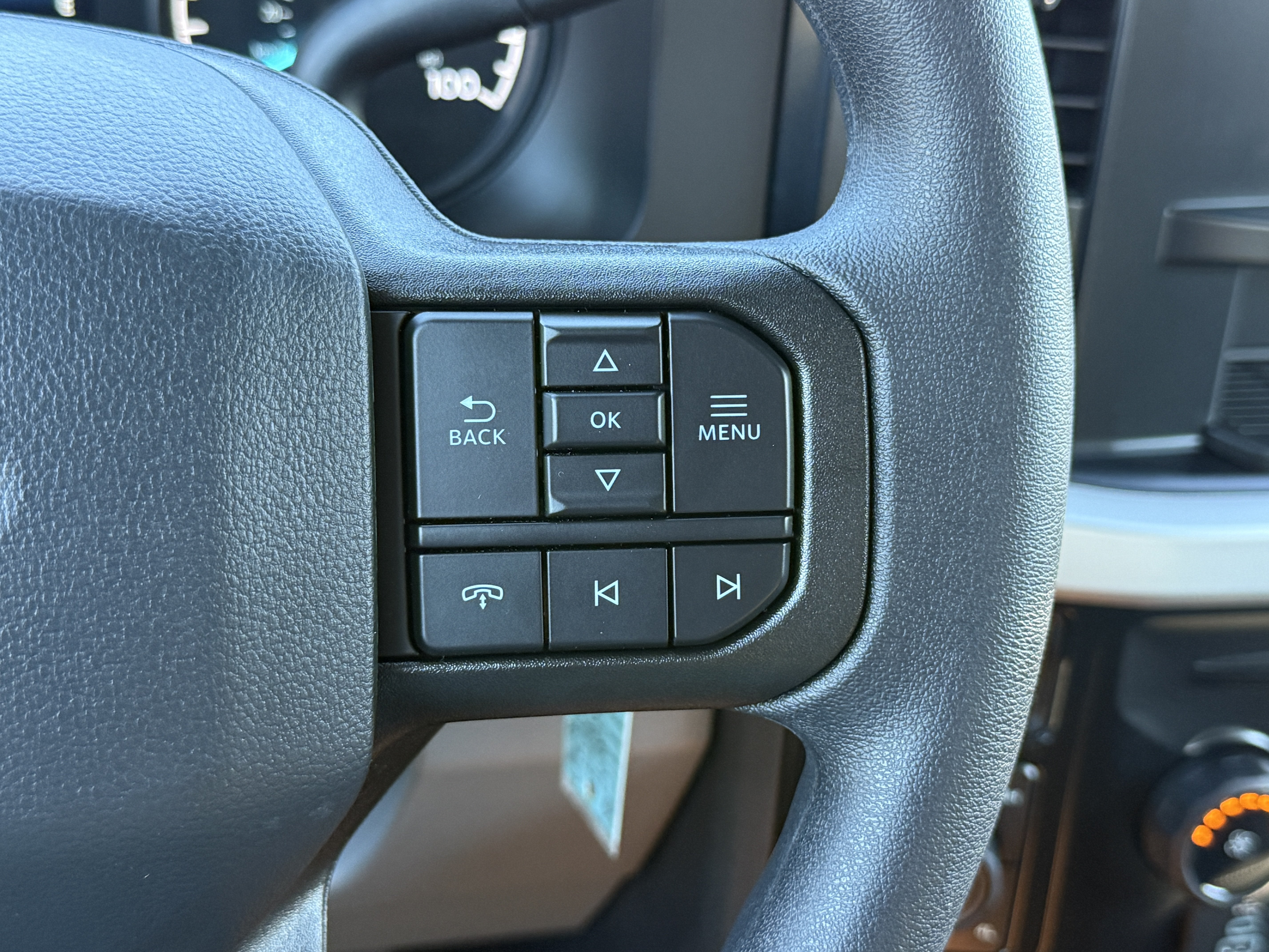 2027 Ford Super Duty F-350 DRW XL