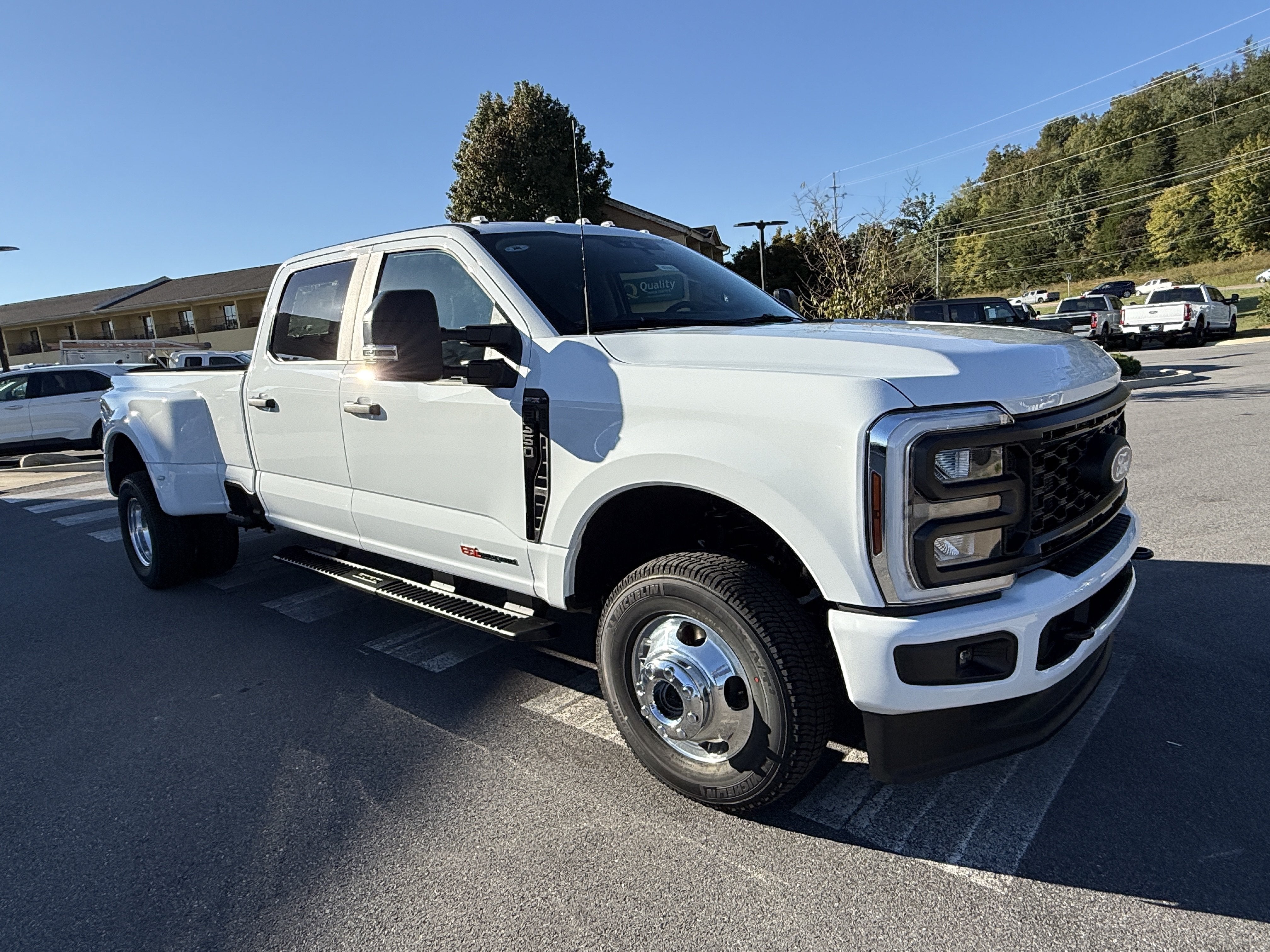 2027 Ford Super Duty F-350 DRW XL