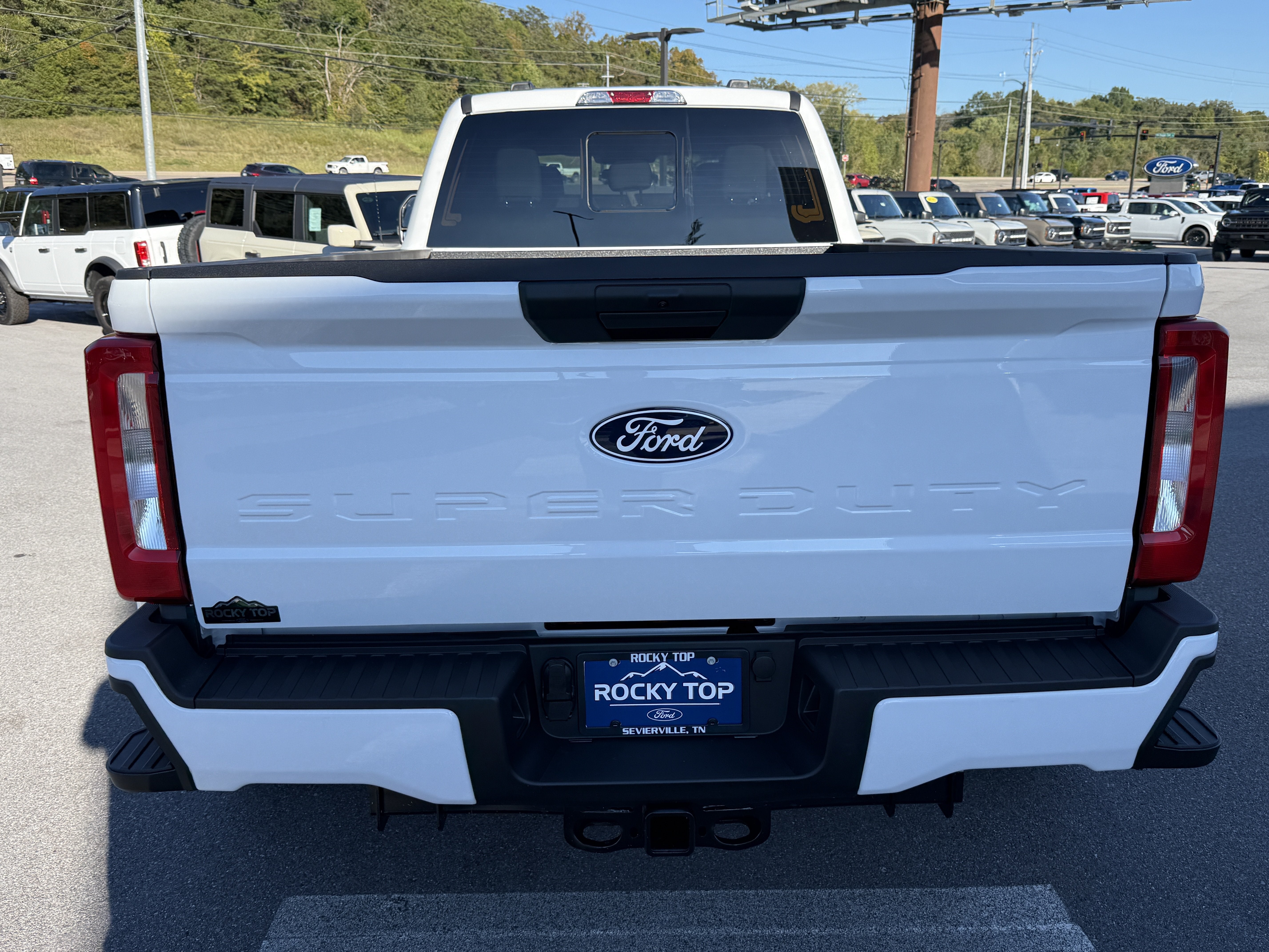 2027 Ford Super Duty F-350 DRW XL