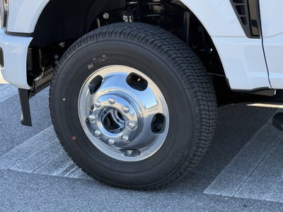 2027 Ford Super Duty F-350 DRW XL
