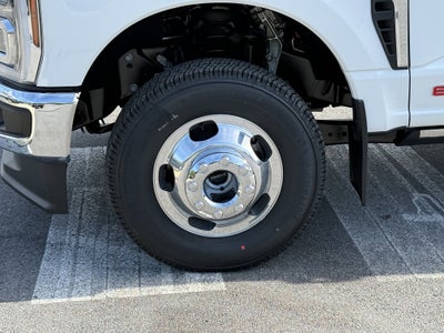 2026 Ford Super Duty F-350 DRW LARIAT