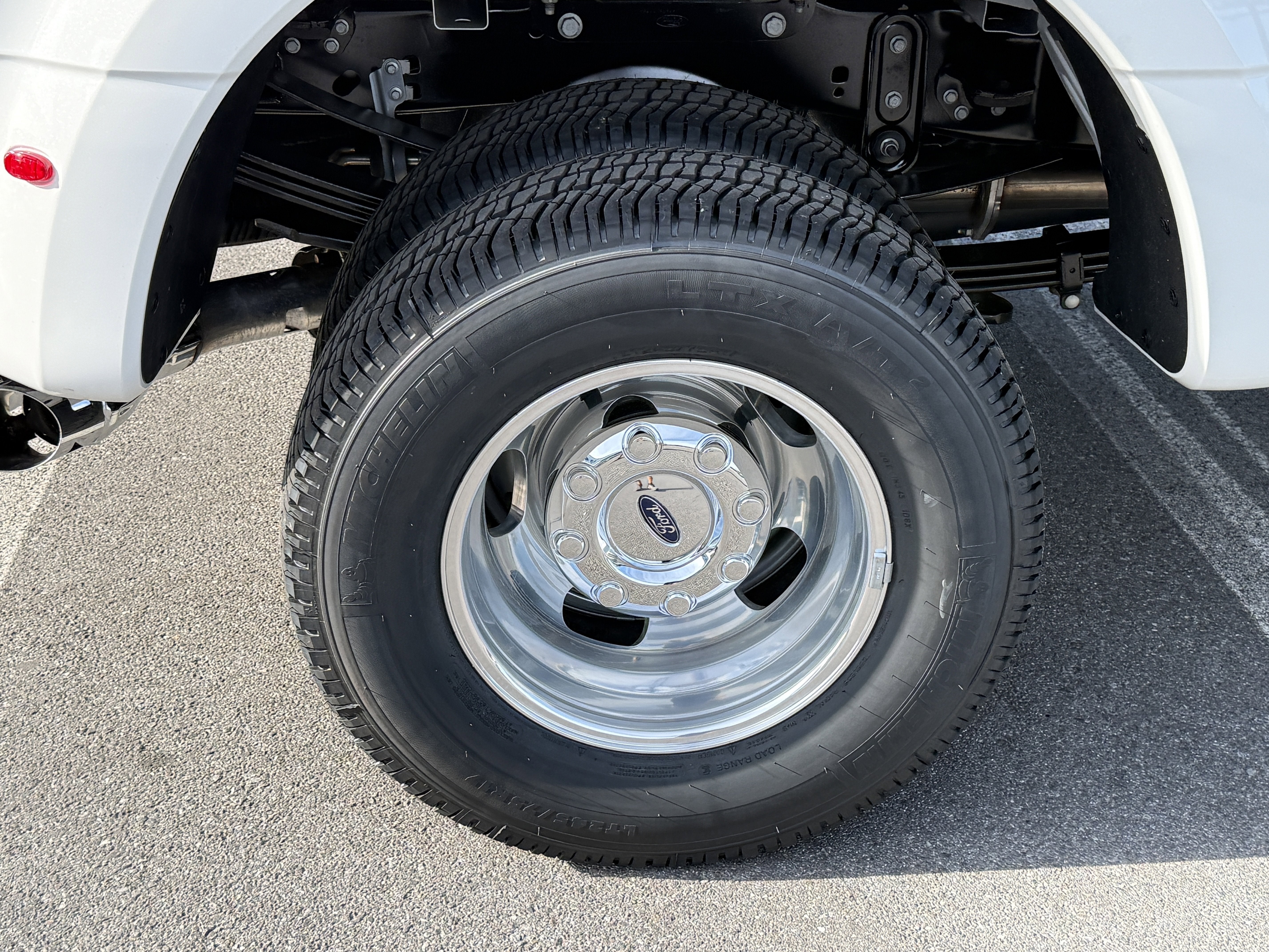 2026 Ford Super Duty F-350 DRW LARIAT