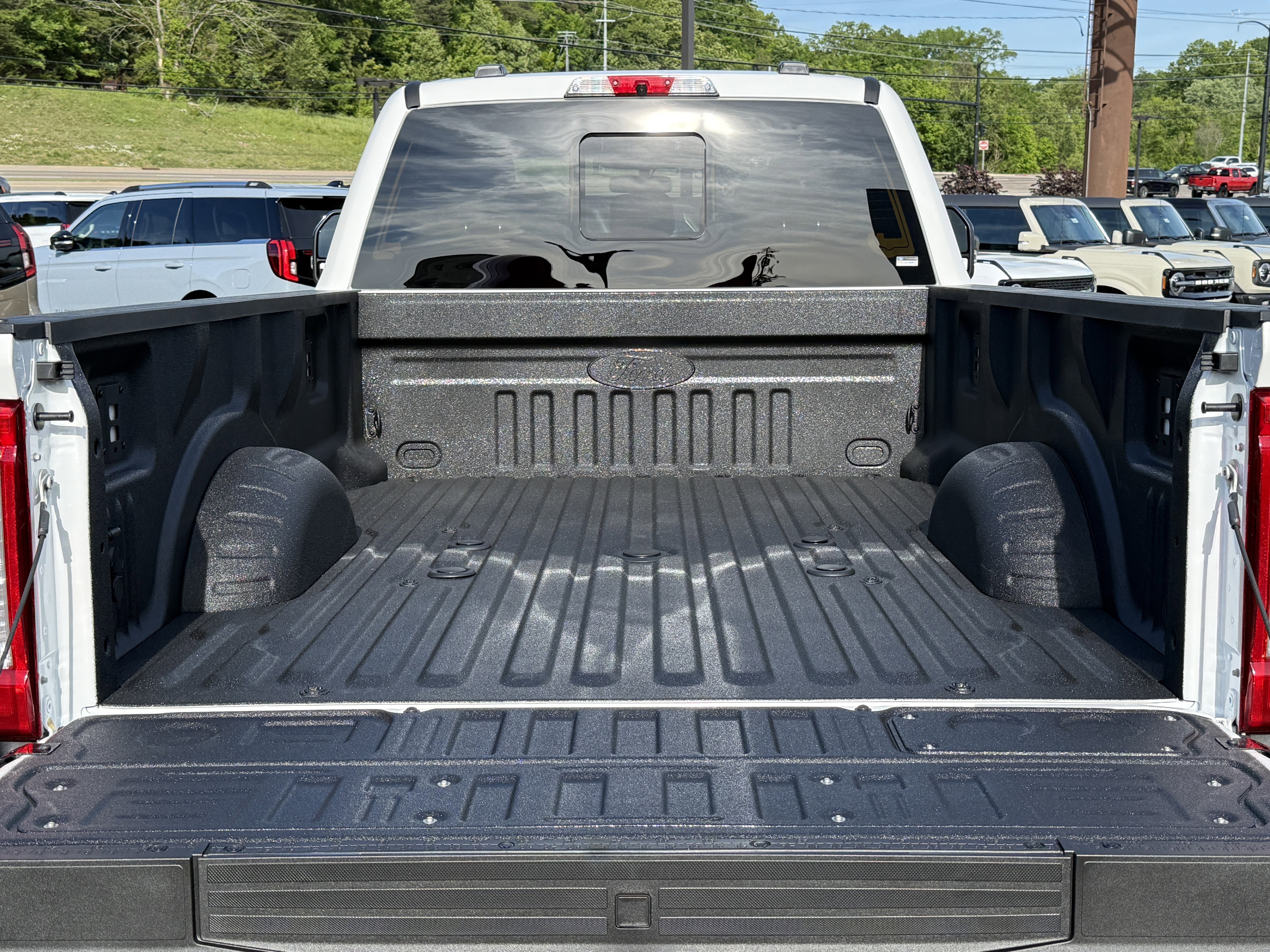 2026 Ford Super Duty F-350 DRW LARIAT