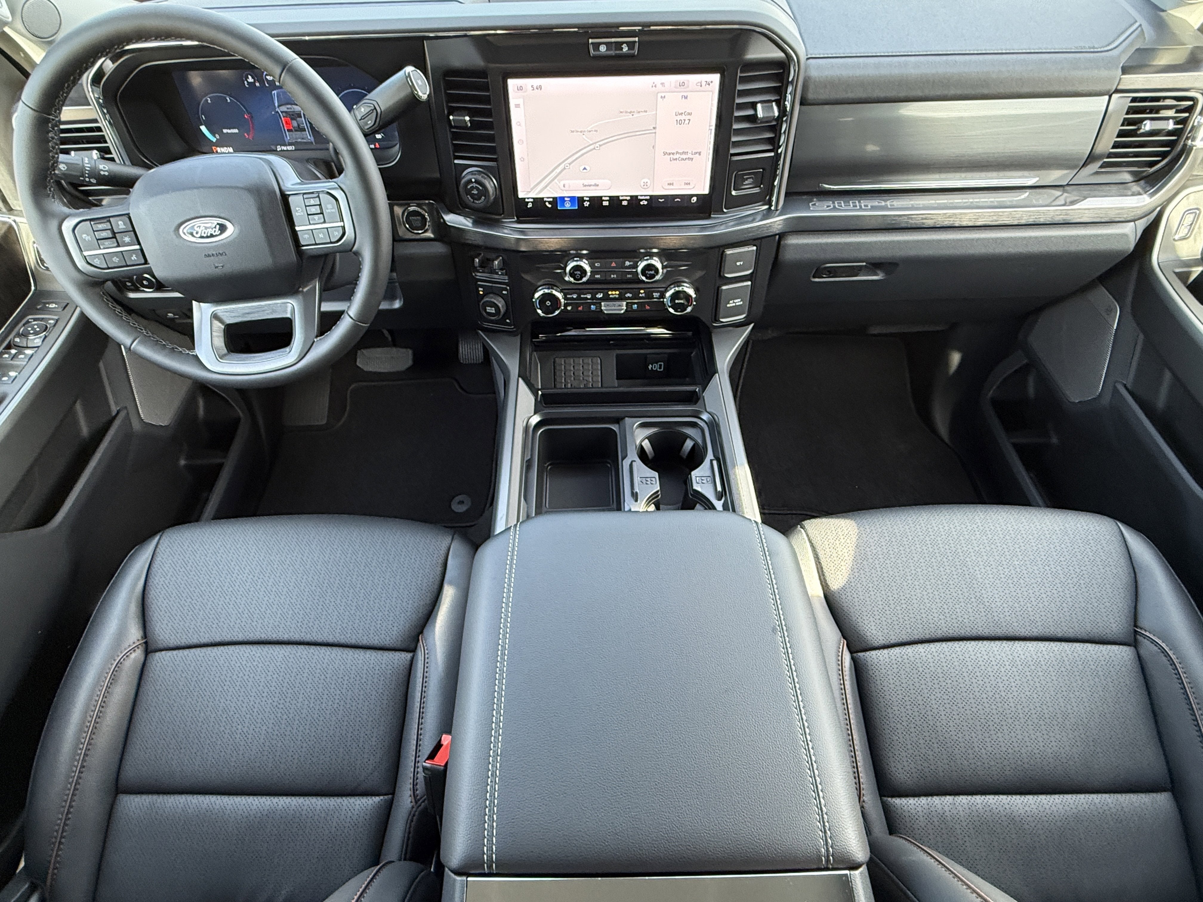 2026 Ford Super Duty F-350 DRW LARIAT