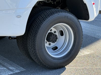 2027 Ford Super Duty F-350 DRW XL