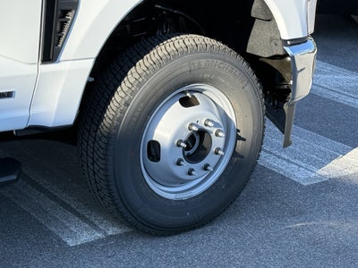 2027 Ford Super Duty F-350 DRW XL