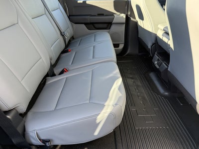 2027 Ford Super Duty F-350 DRW XL