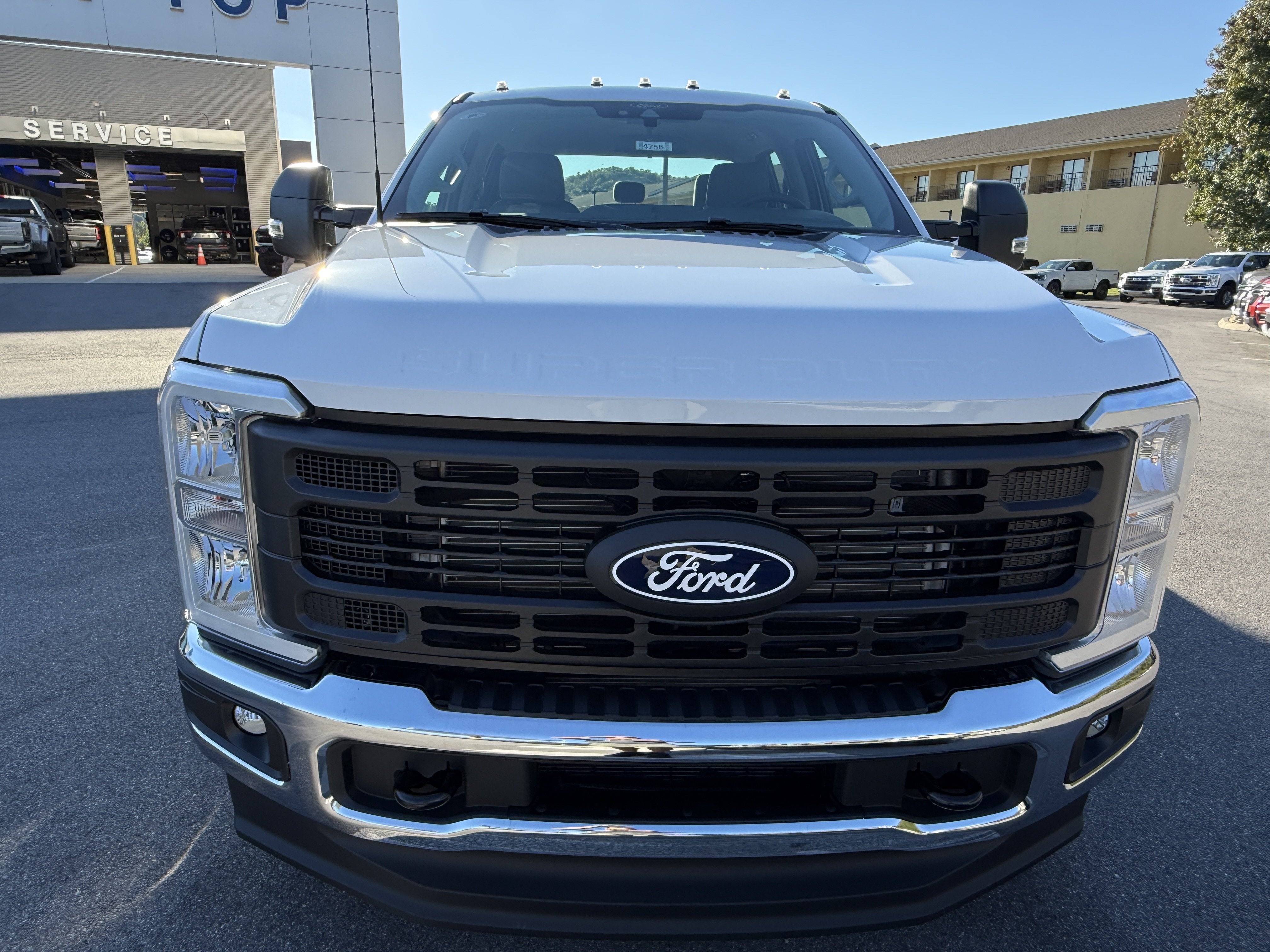 2027 Ford Super Duty F-350 DRW XL