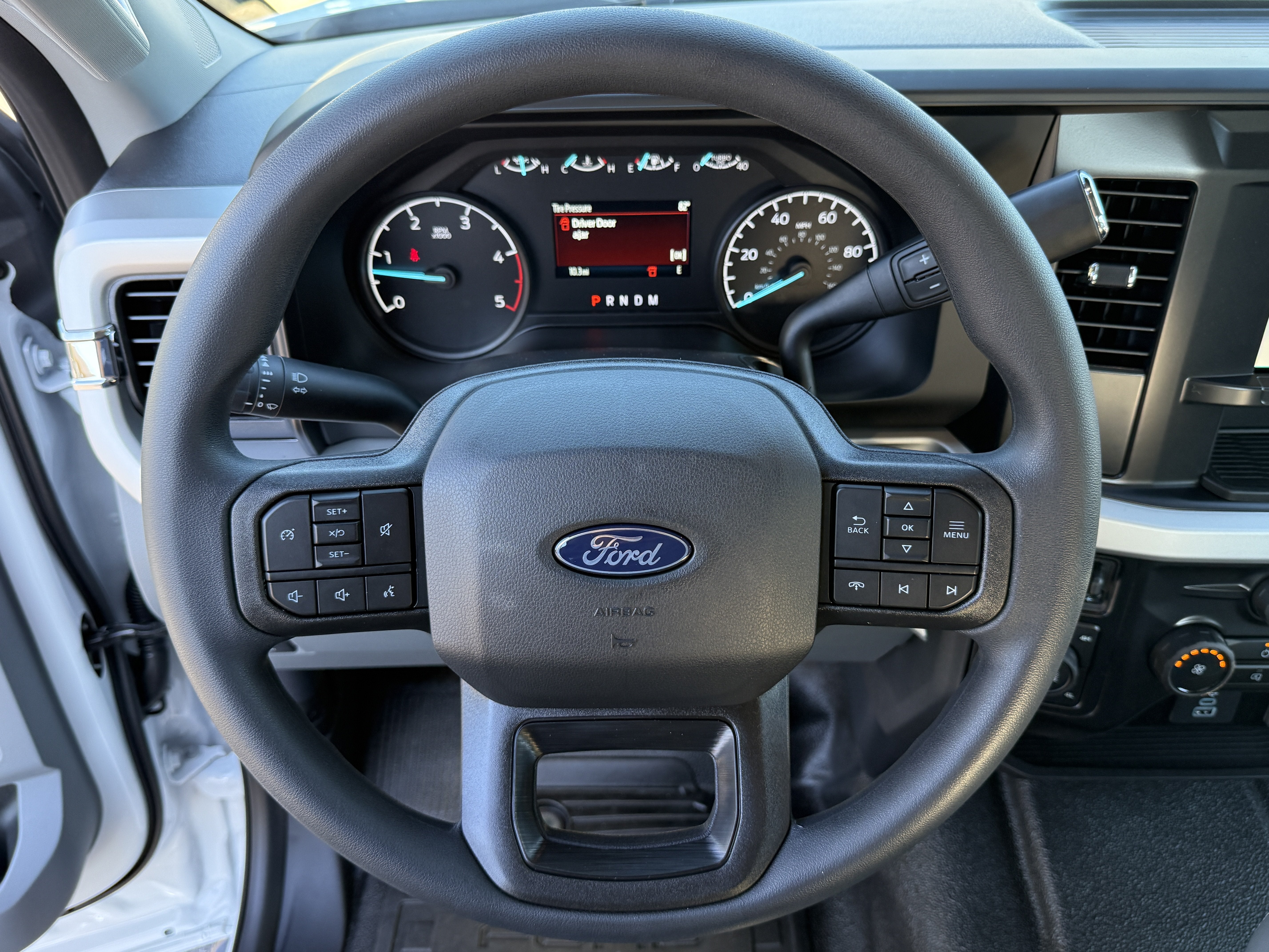 2027 Ford Super Duty F-350 DRW XL