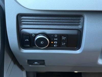 2027 Ford Super Duty F-350 DRW XL