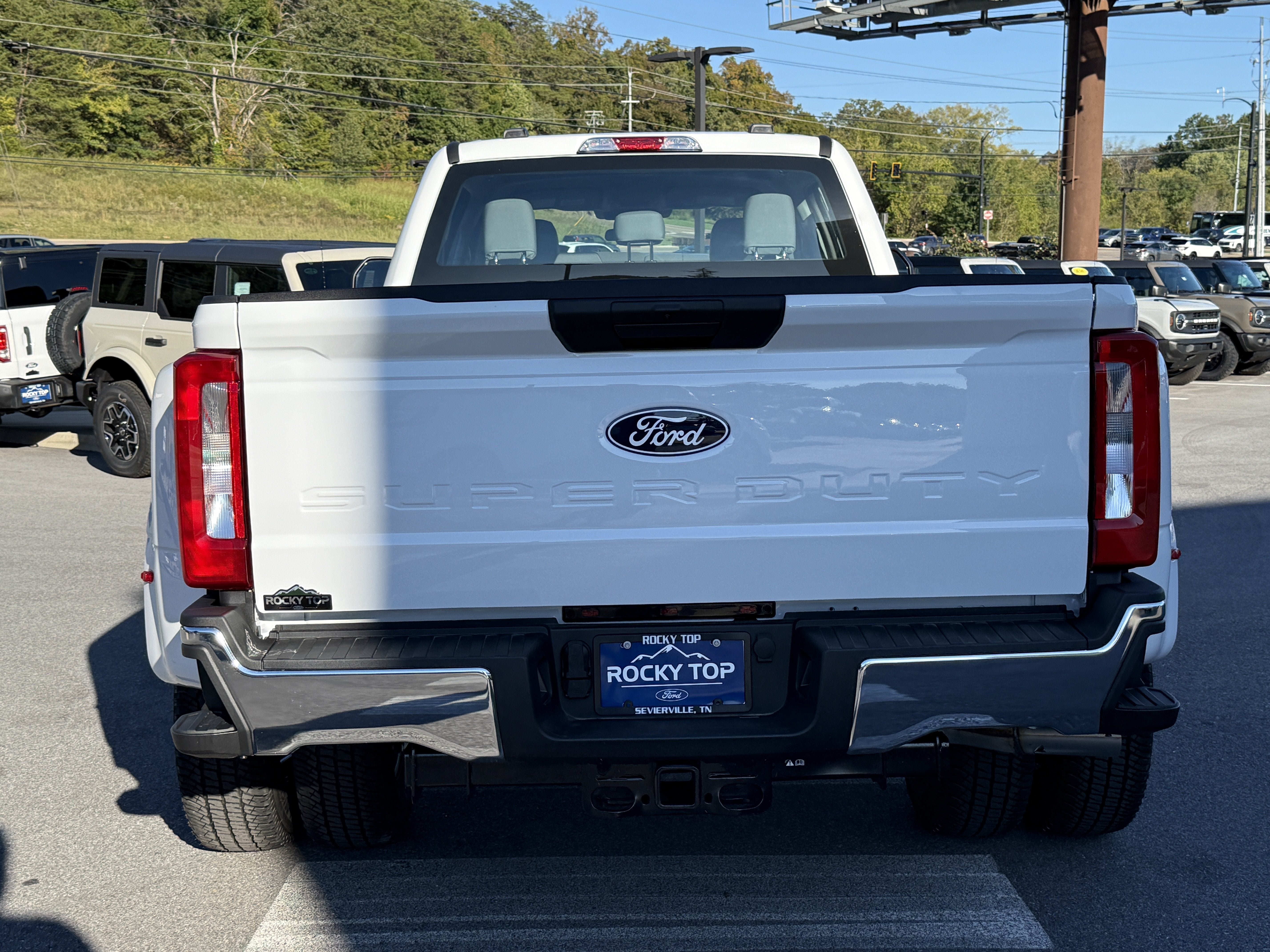 2027 Ford Super Duty F-350 DRW XL