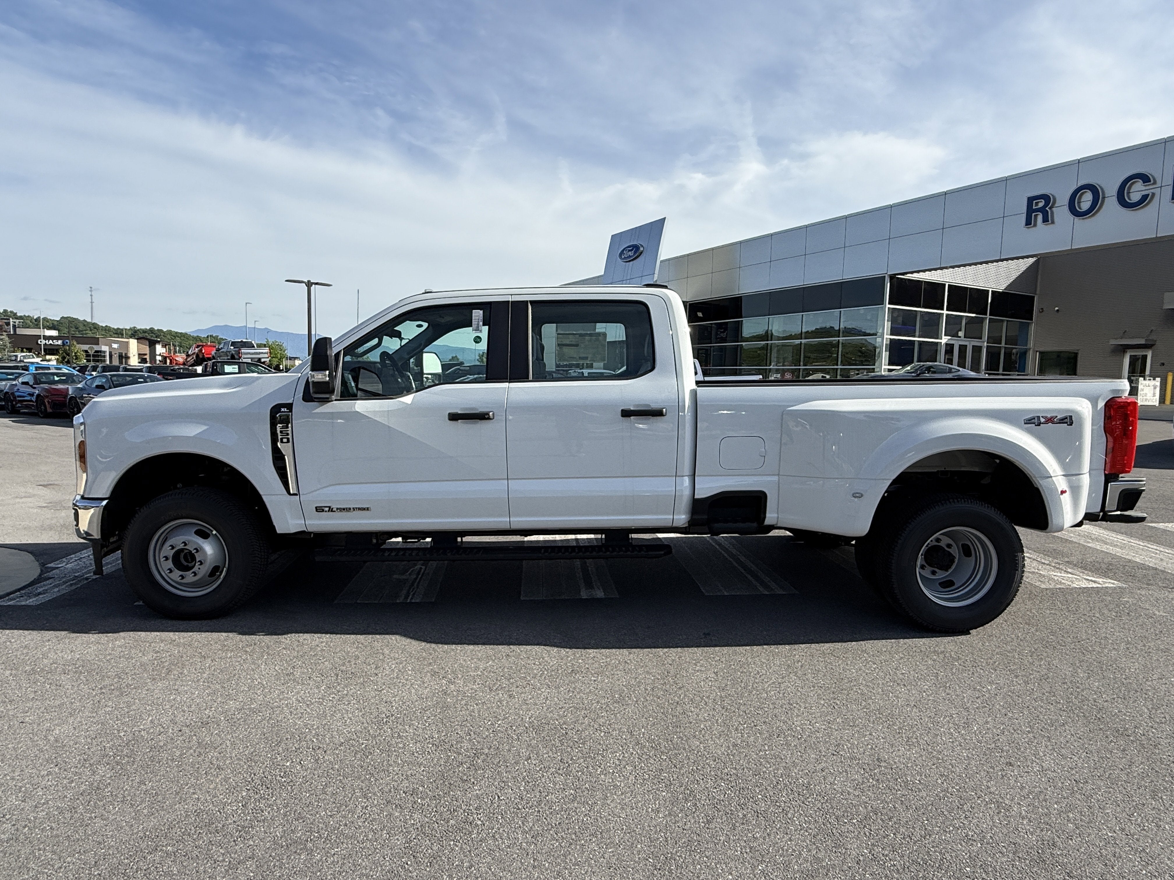 2026 Ford Super Duty F-350 DRW XL
