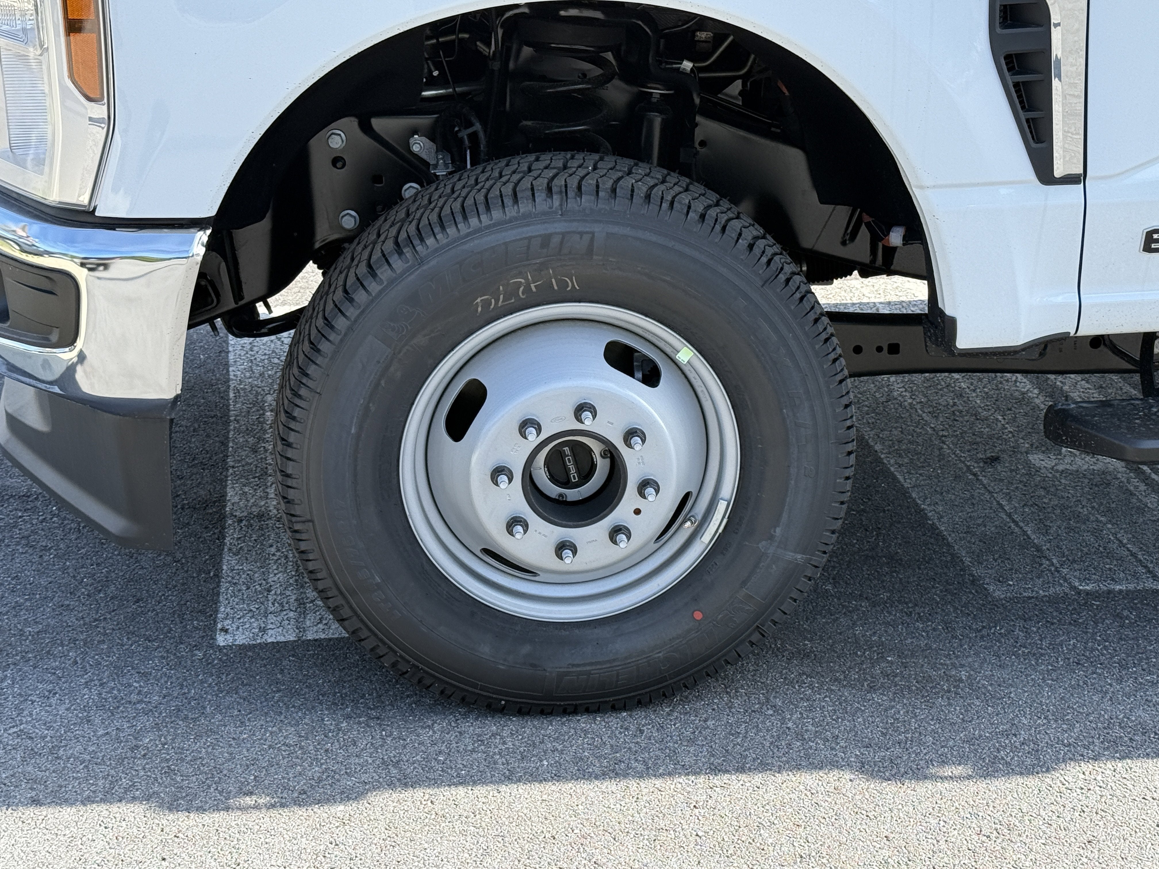 2026 Ford Super Duty F-350 DRW XL