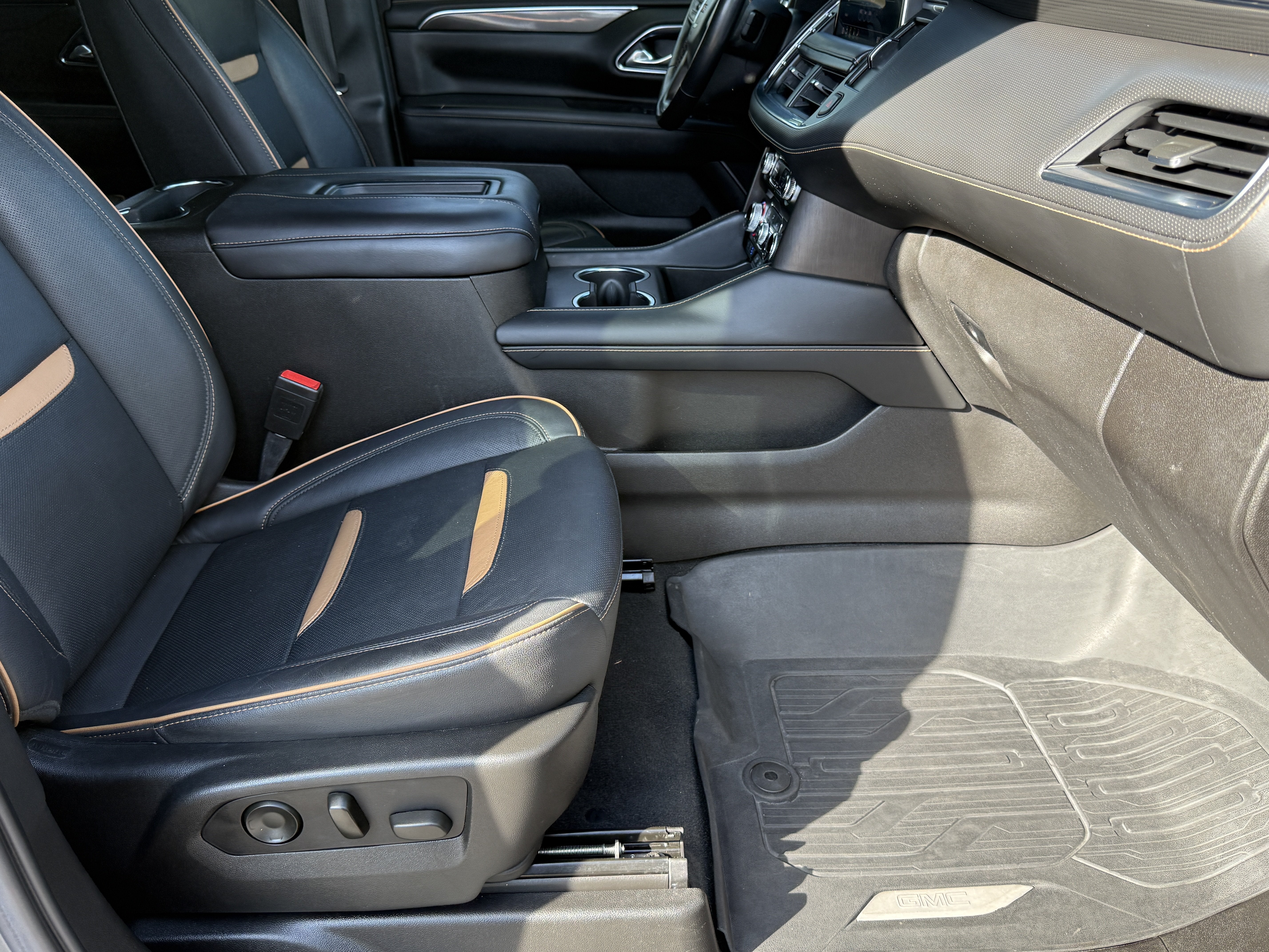 2021 GMC Yukon AT4
