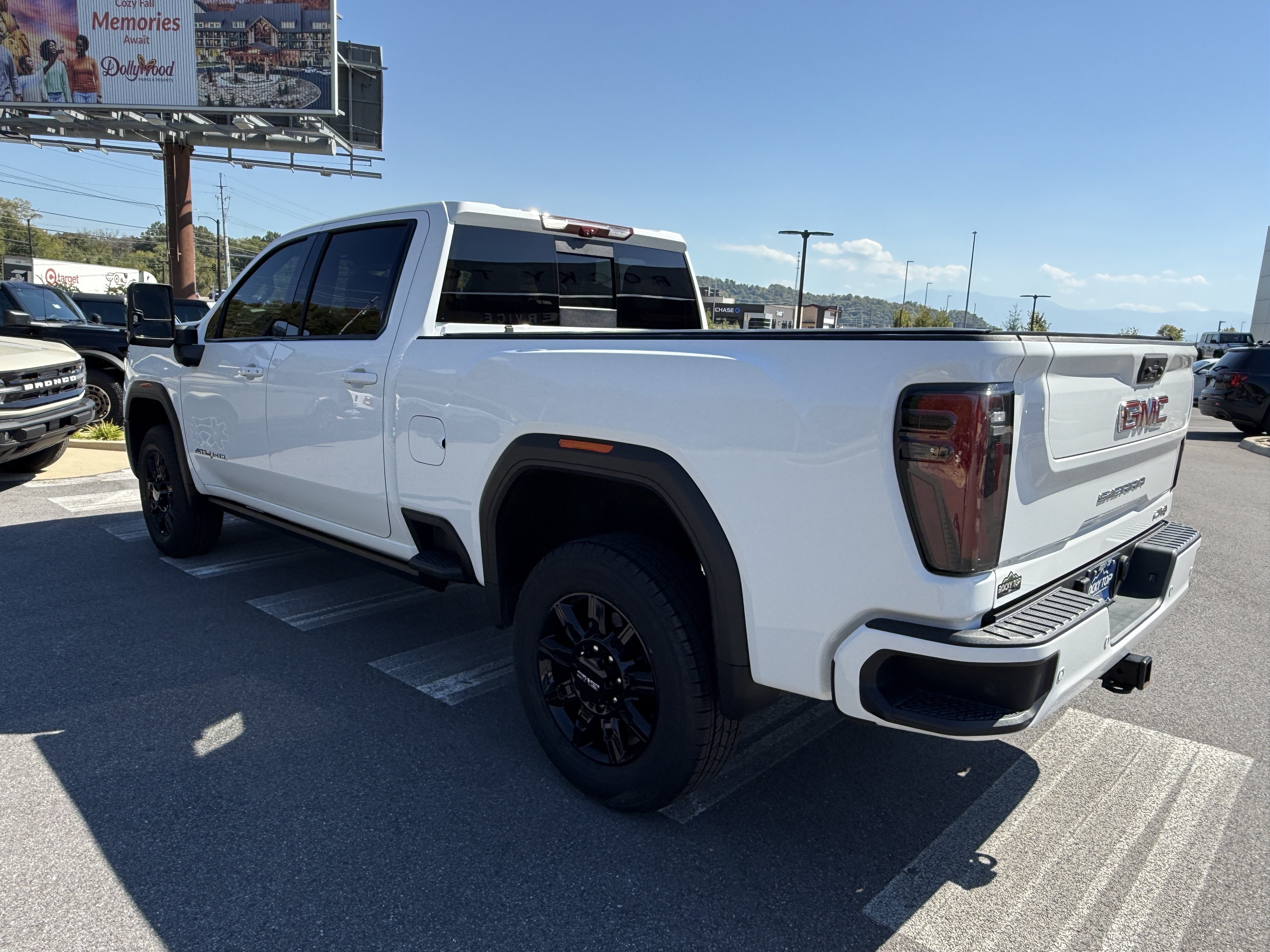 2025 GMC Sierra 2500HD AT4