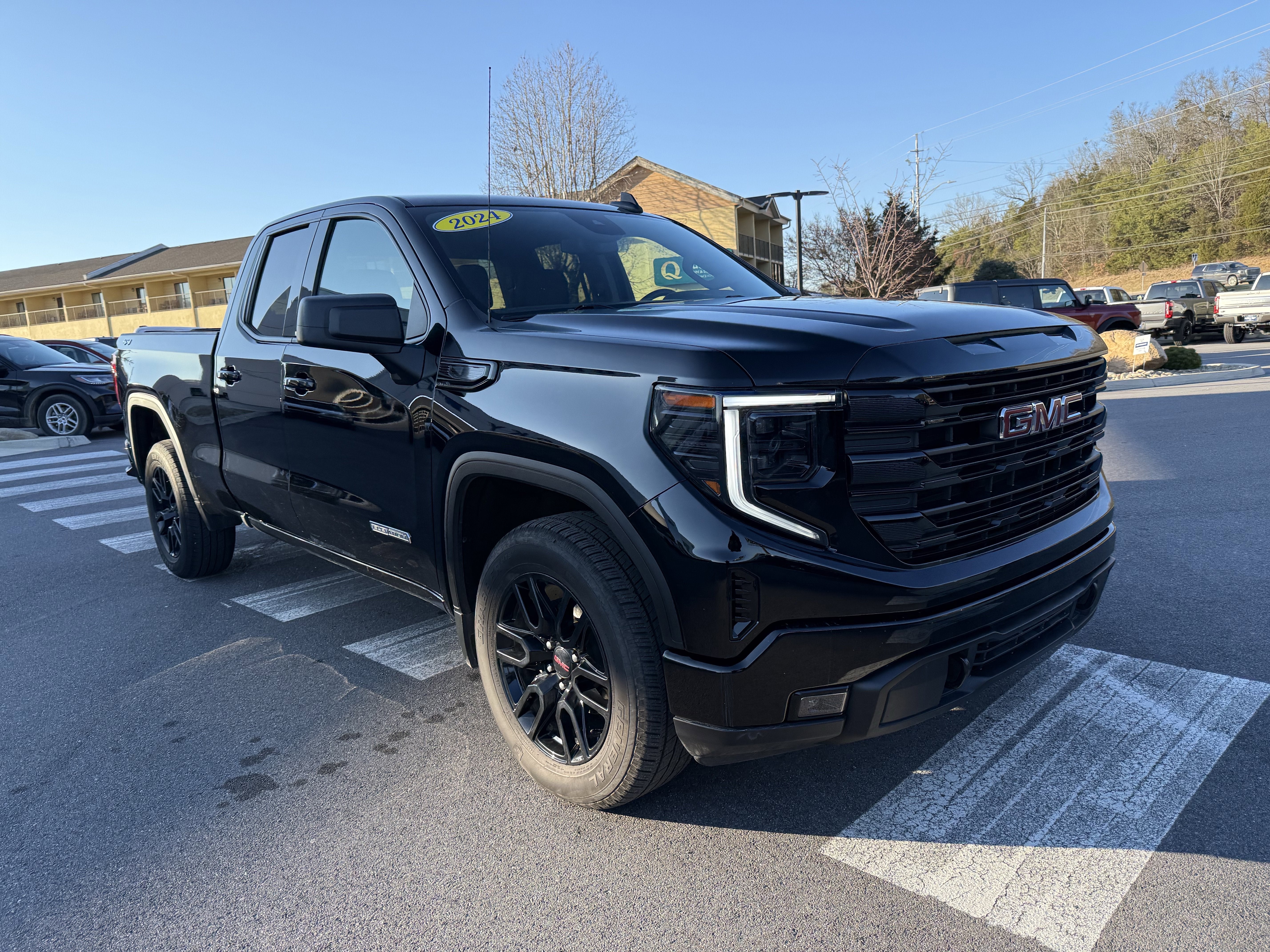 2024 GMC Sierra 1500 Elevation