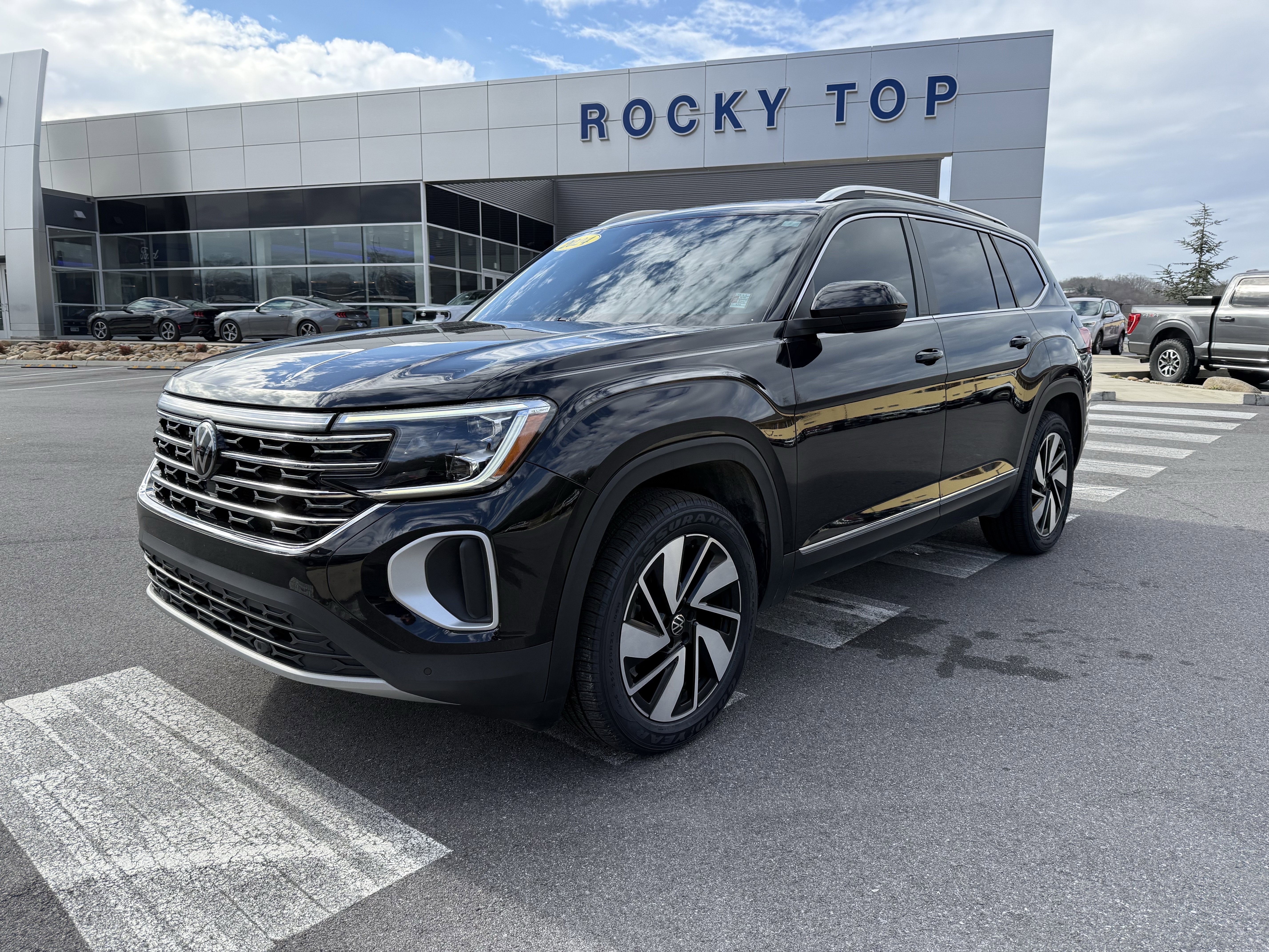 2024 Volkswagen Atlas 2.0T SEL