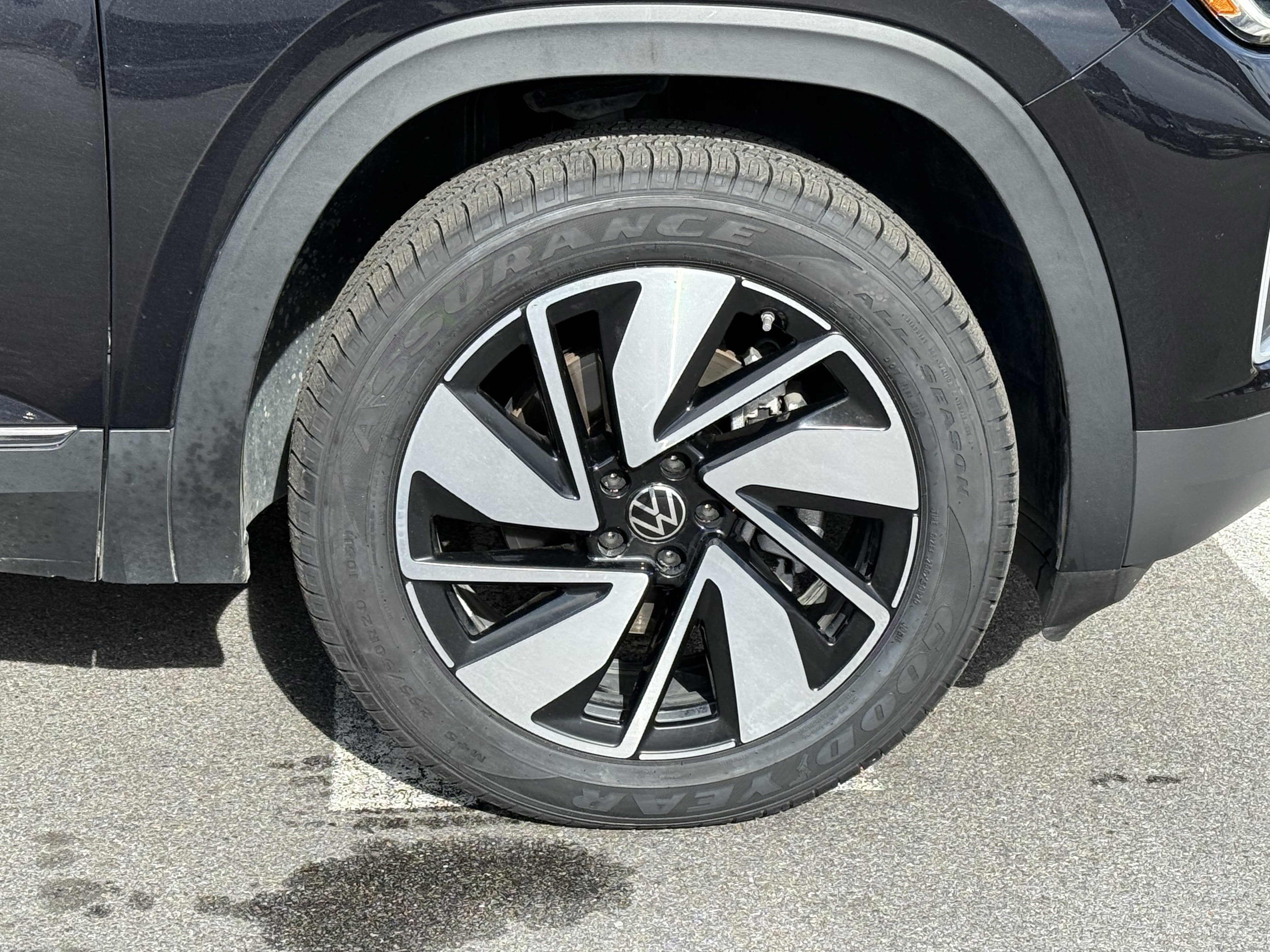 2024 Volkswagen Atlas 2.0T SEL