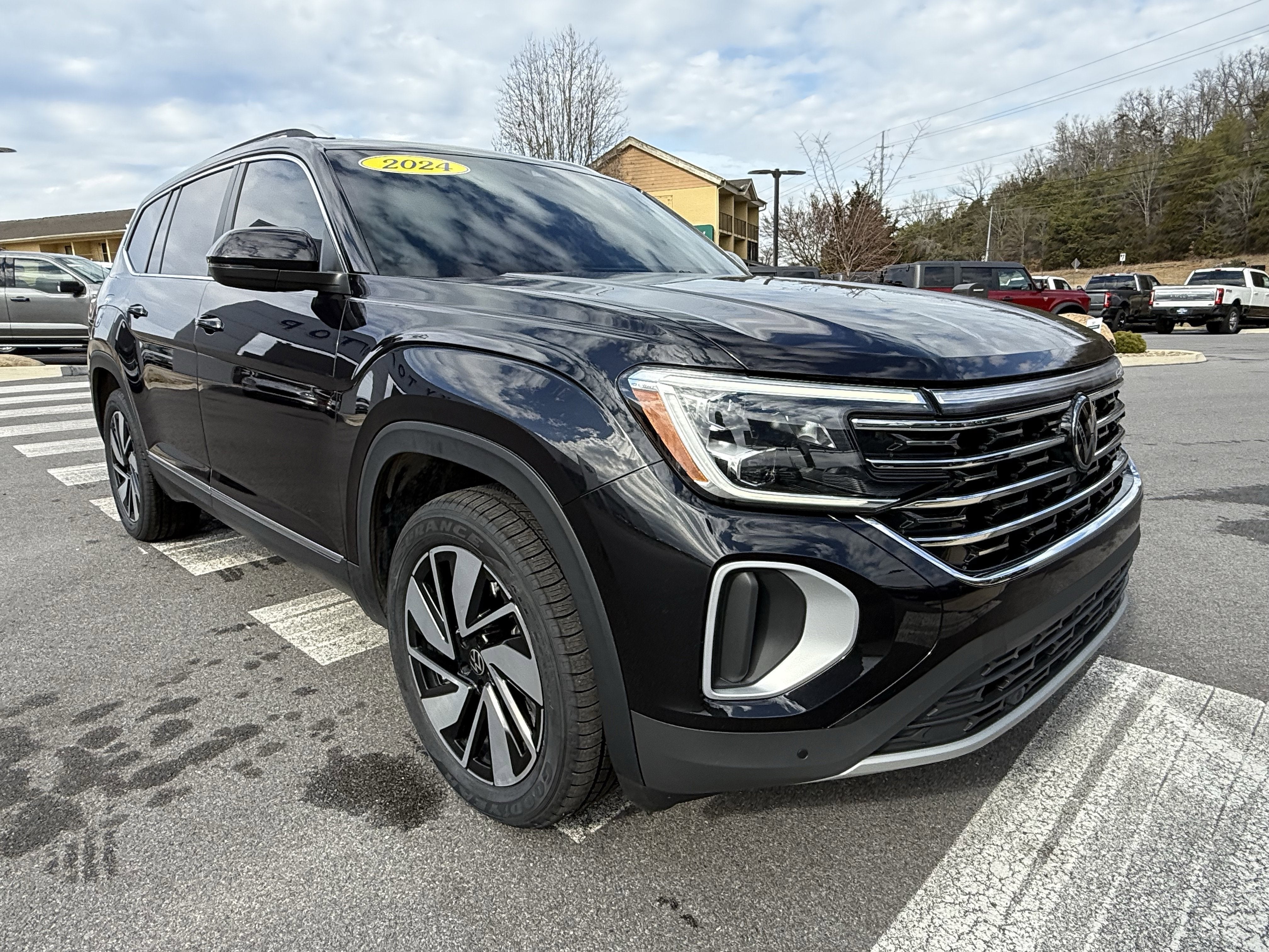 2024 Volkswagen Atlas 2.0T SEL