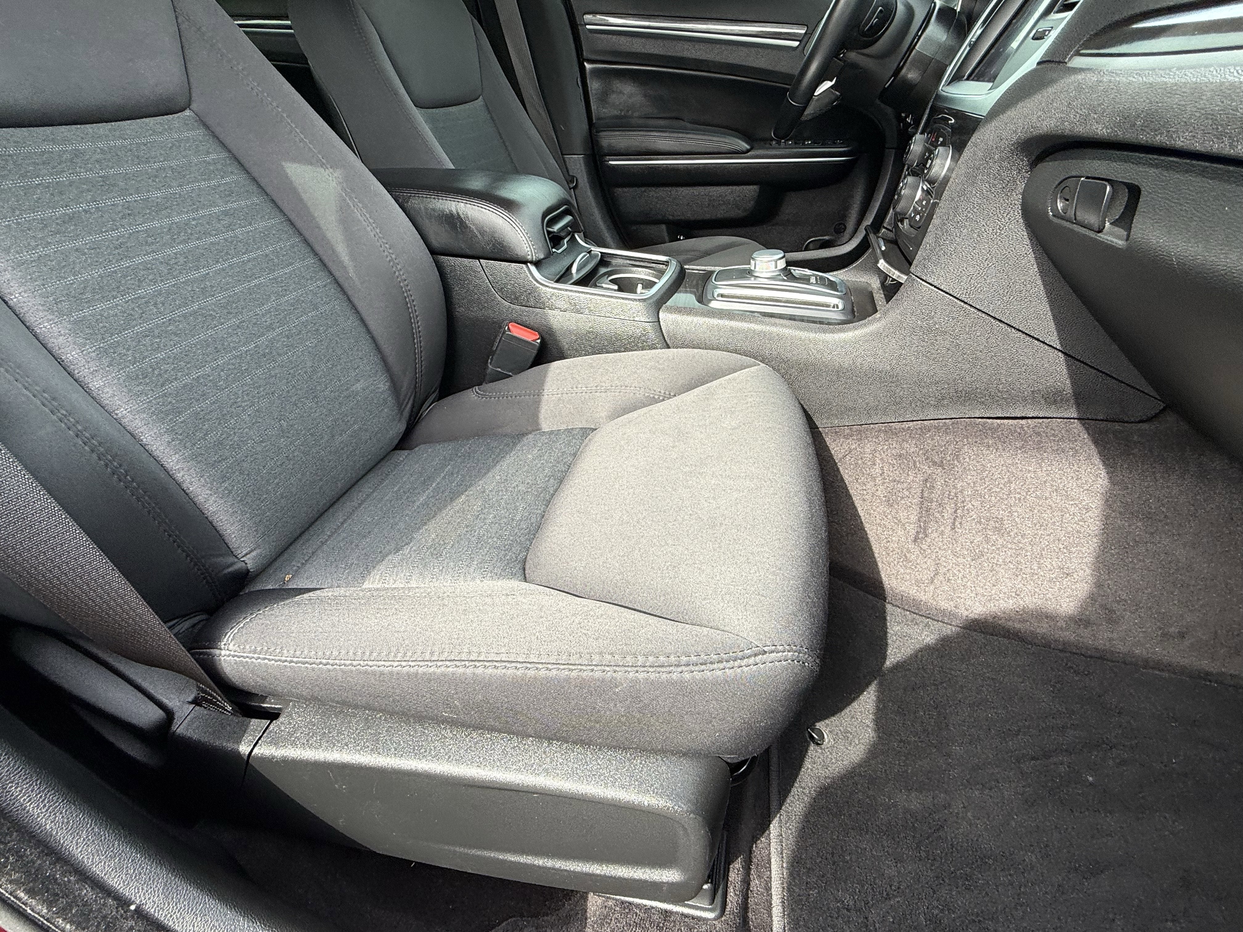 2018 Chrysler 300 Touring