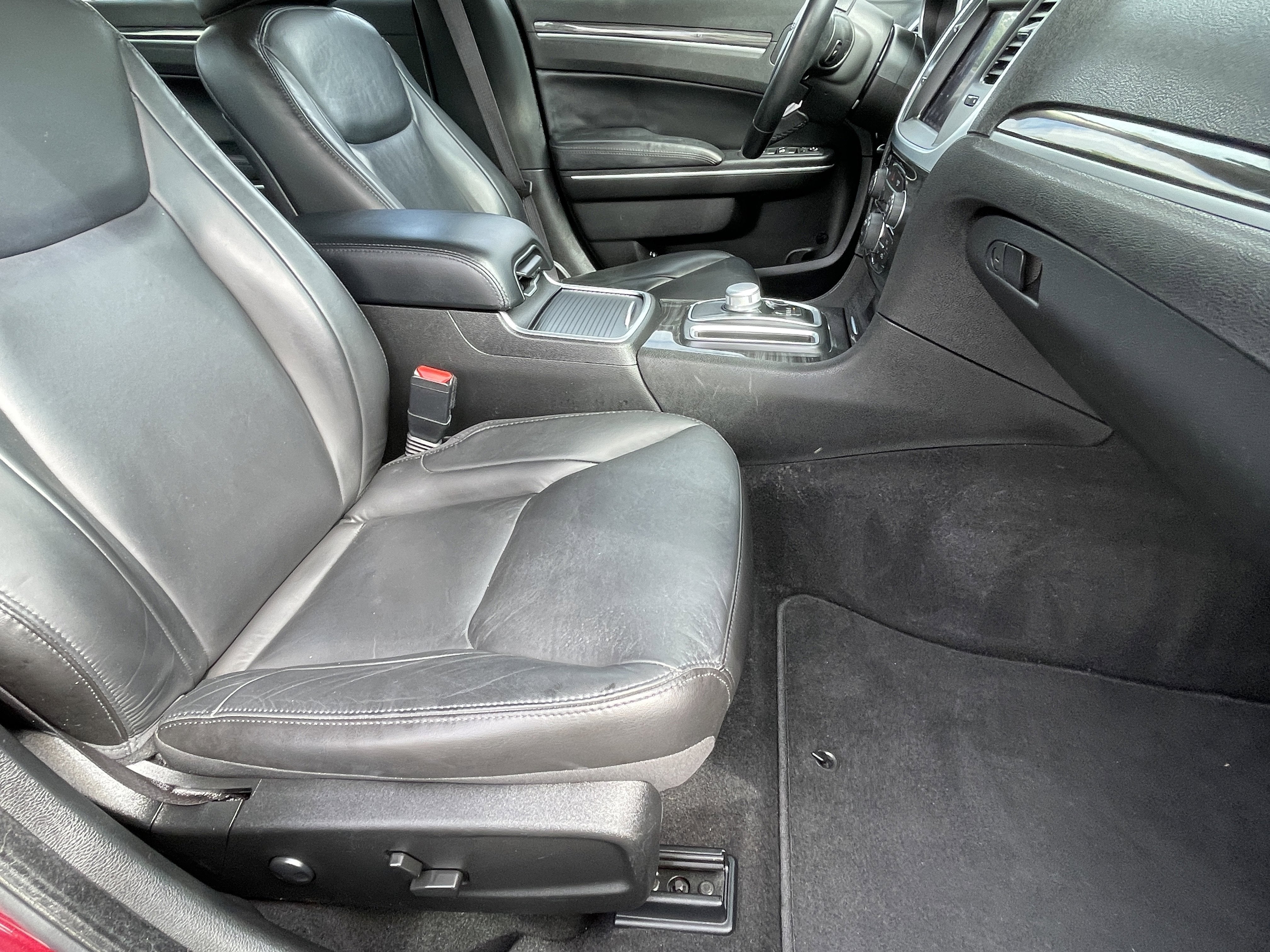 2022 Chrysler 300 Touring L