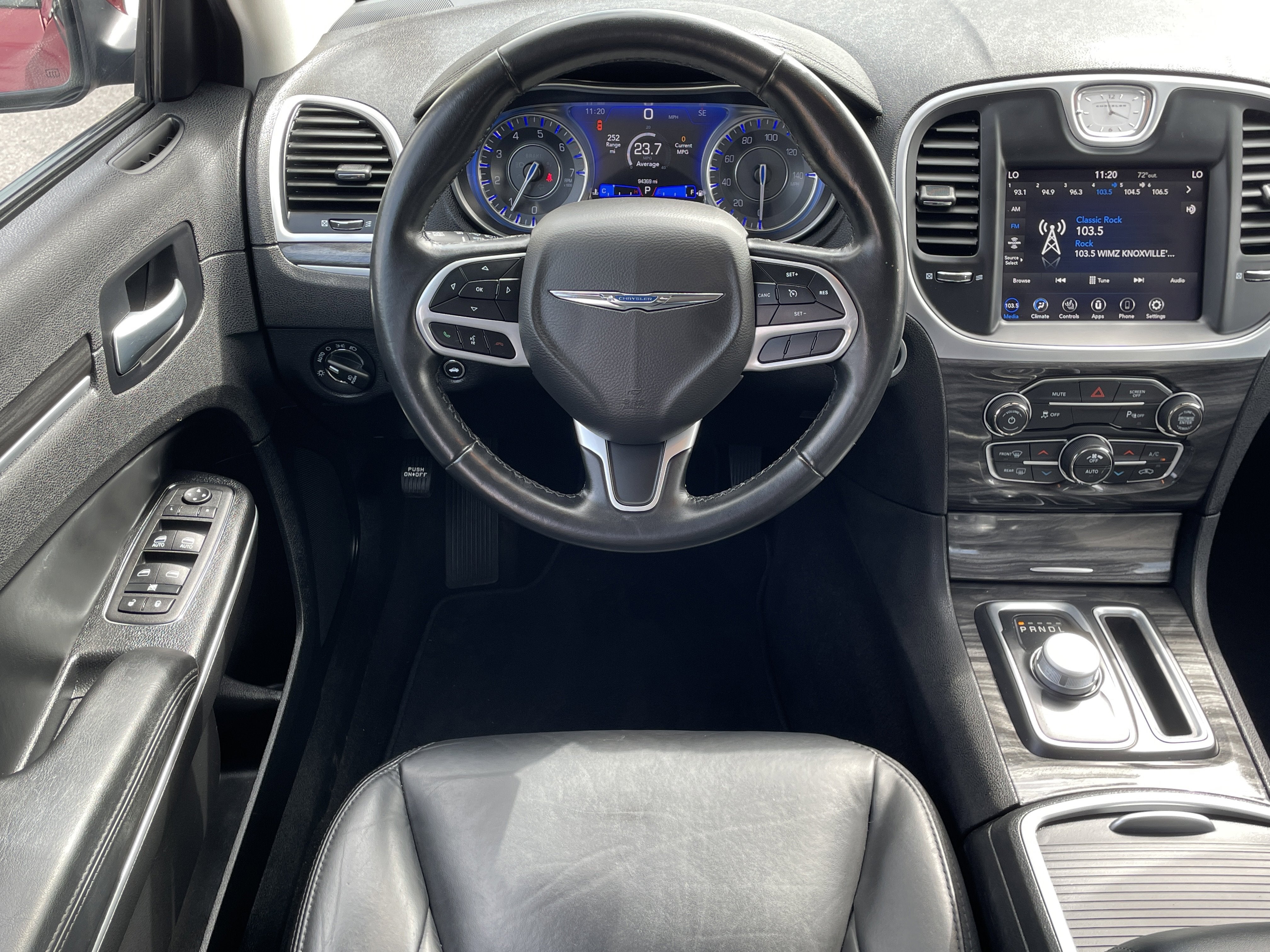 2022 Chrysler 300 Touring L