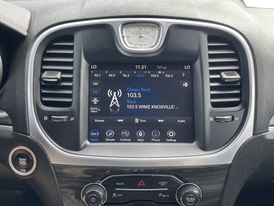 2022 Chrysler 300 Touring L