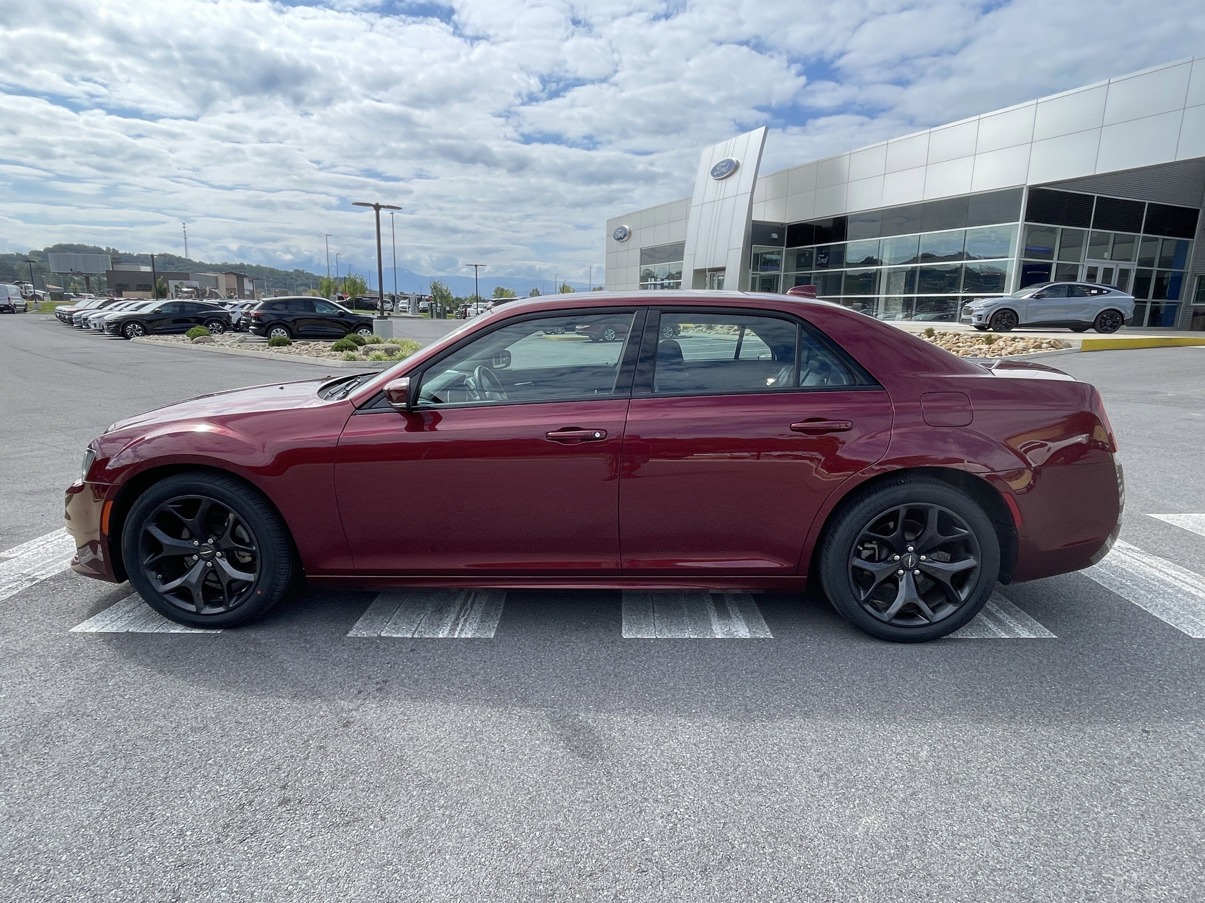 2022 Chrysler 300 Touring L