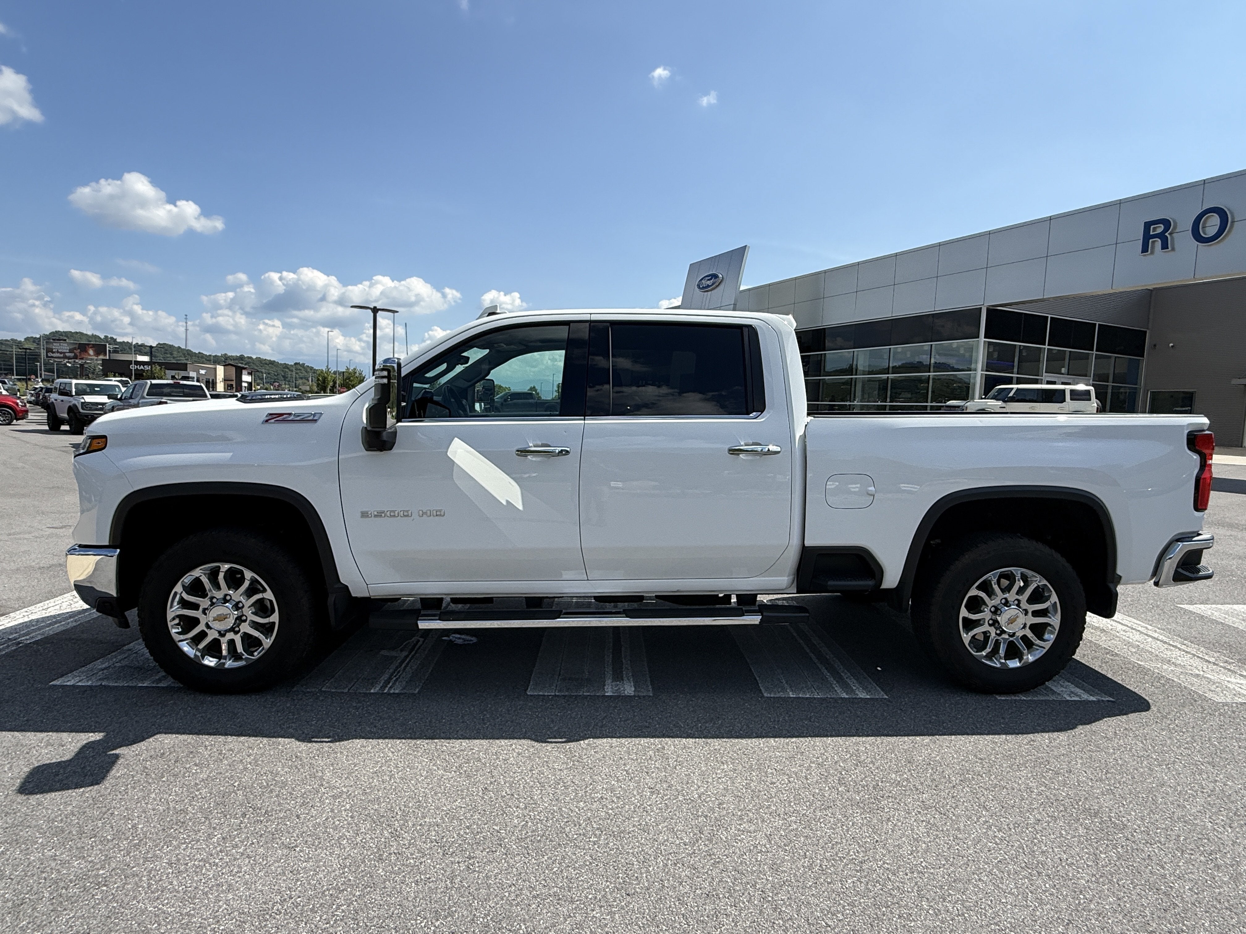 2025 Chevrolet Silverado 3500HD LTZ