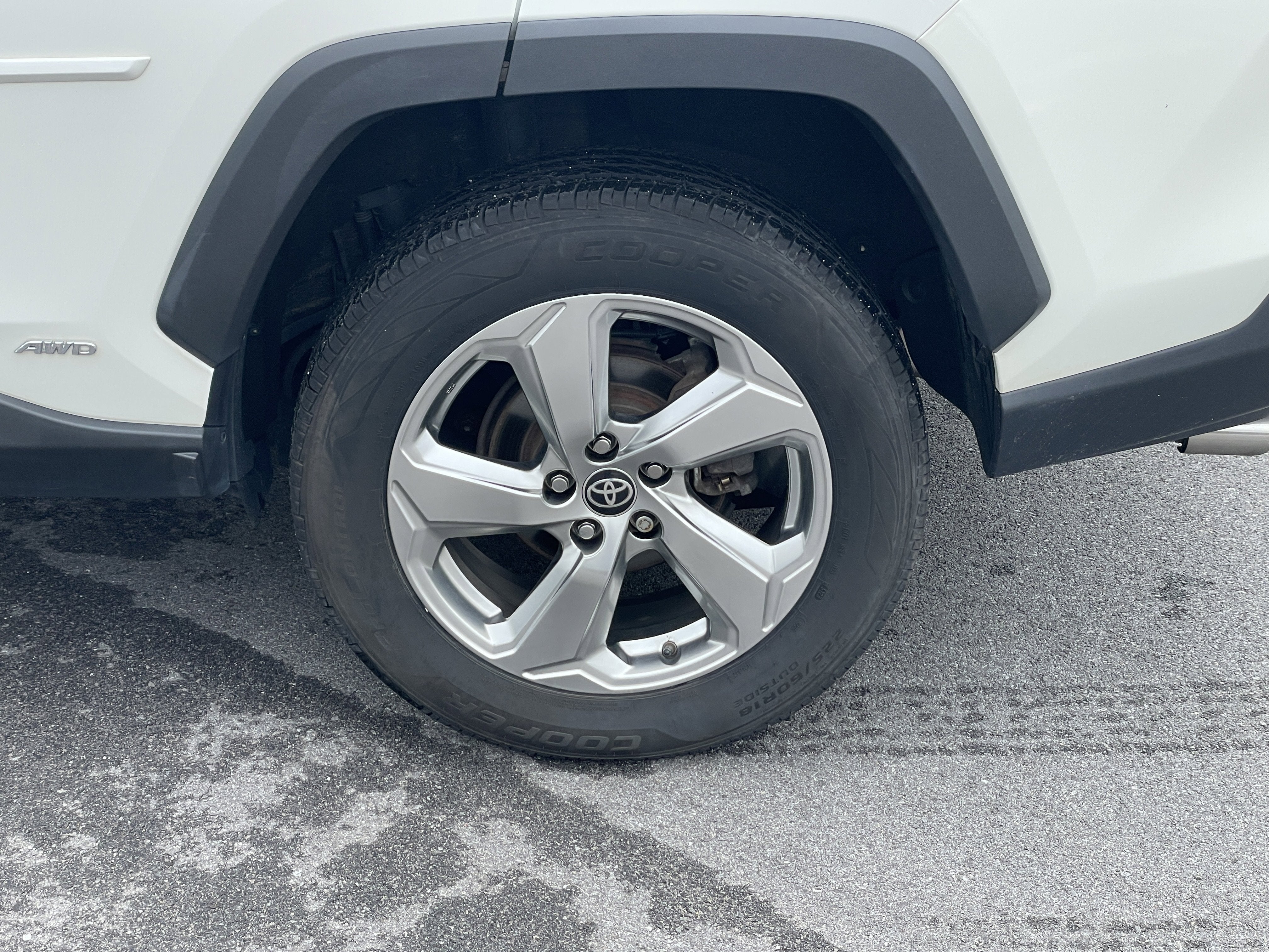 2021 Toyota RAV4 Hybrid XLE Premium