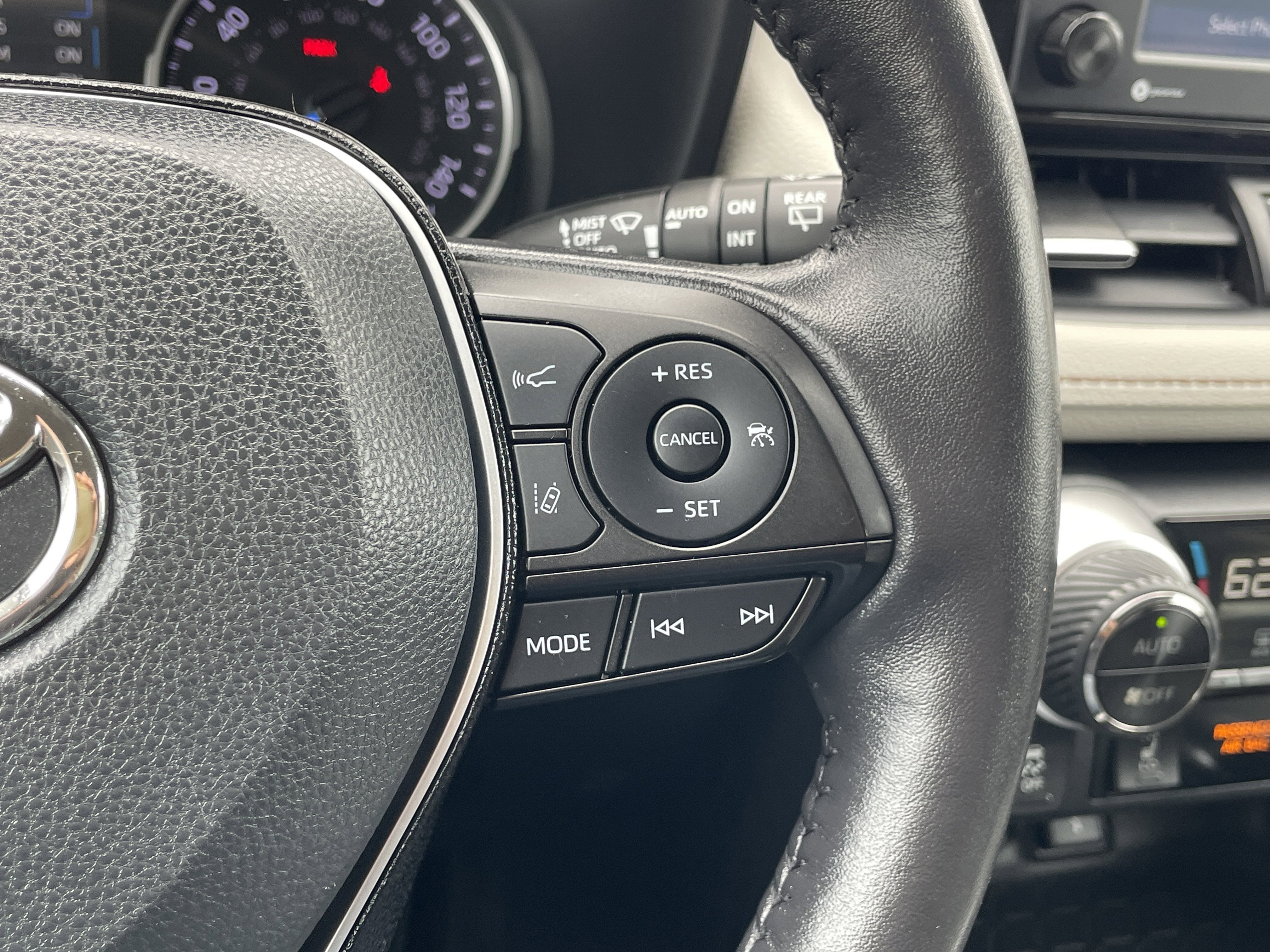 2021 Toyota RAV4 Hybrid XLE Premium