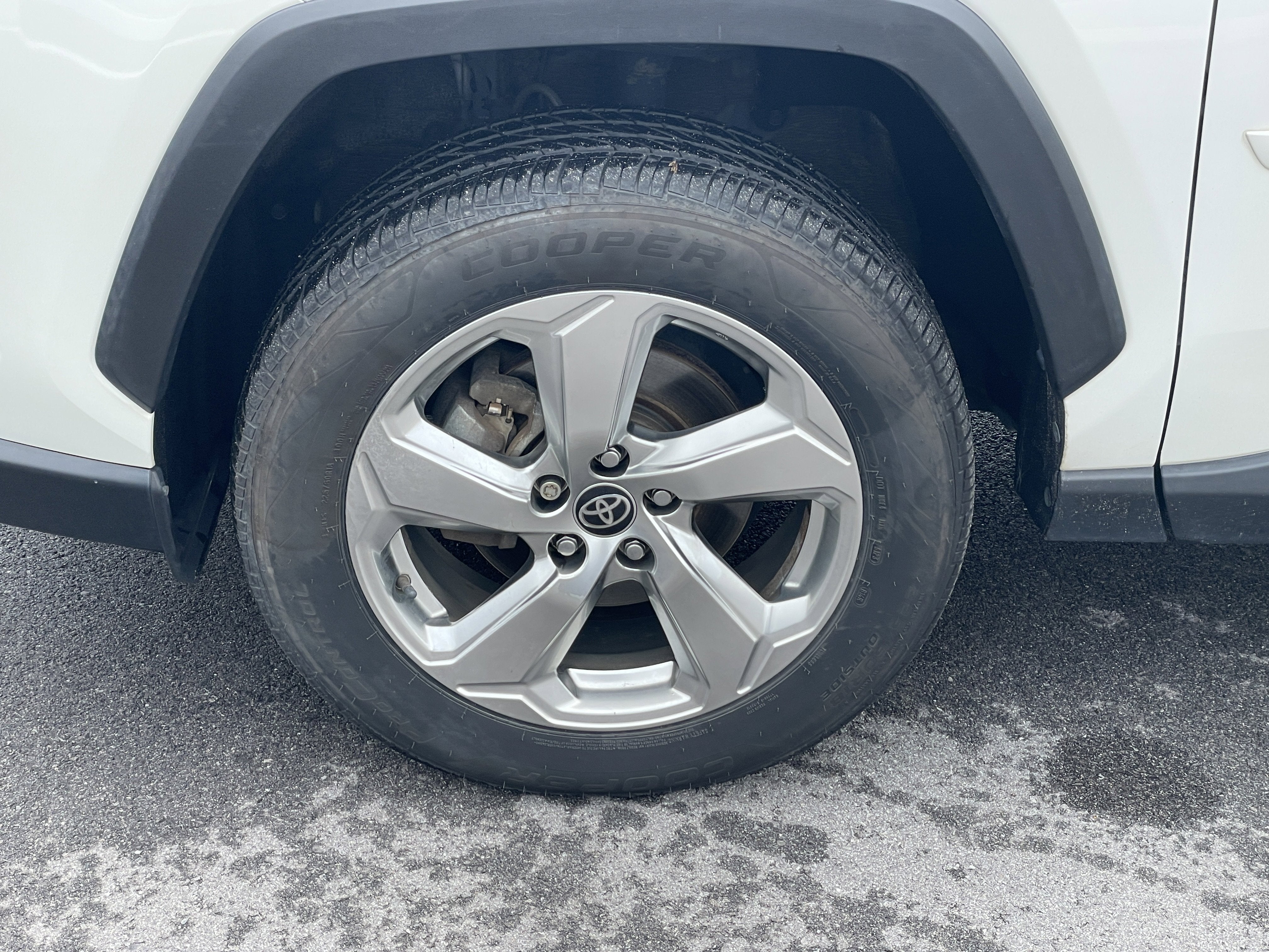 2021 Toyota RAV4 Hybrid XLE Premium