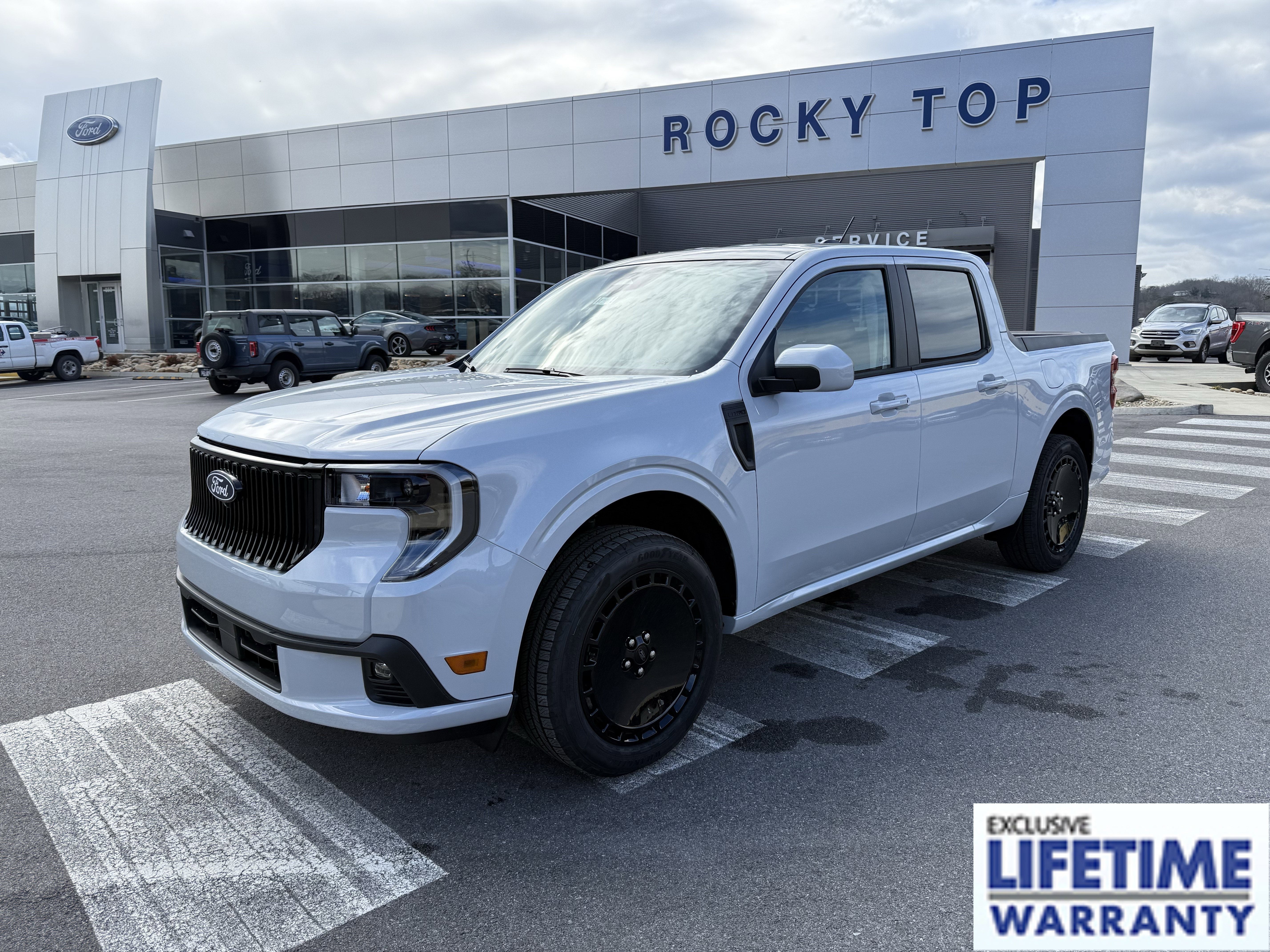 2026 Ford Maverick Lobo Standard