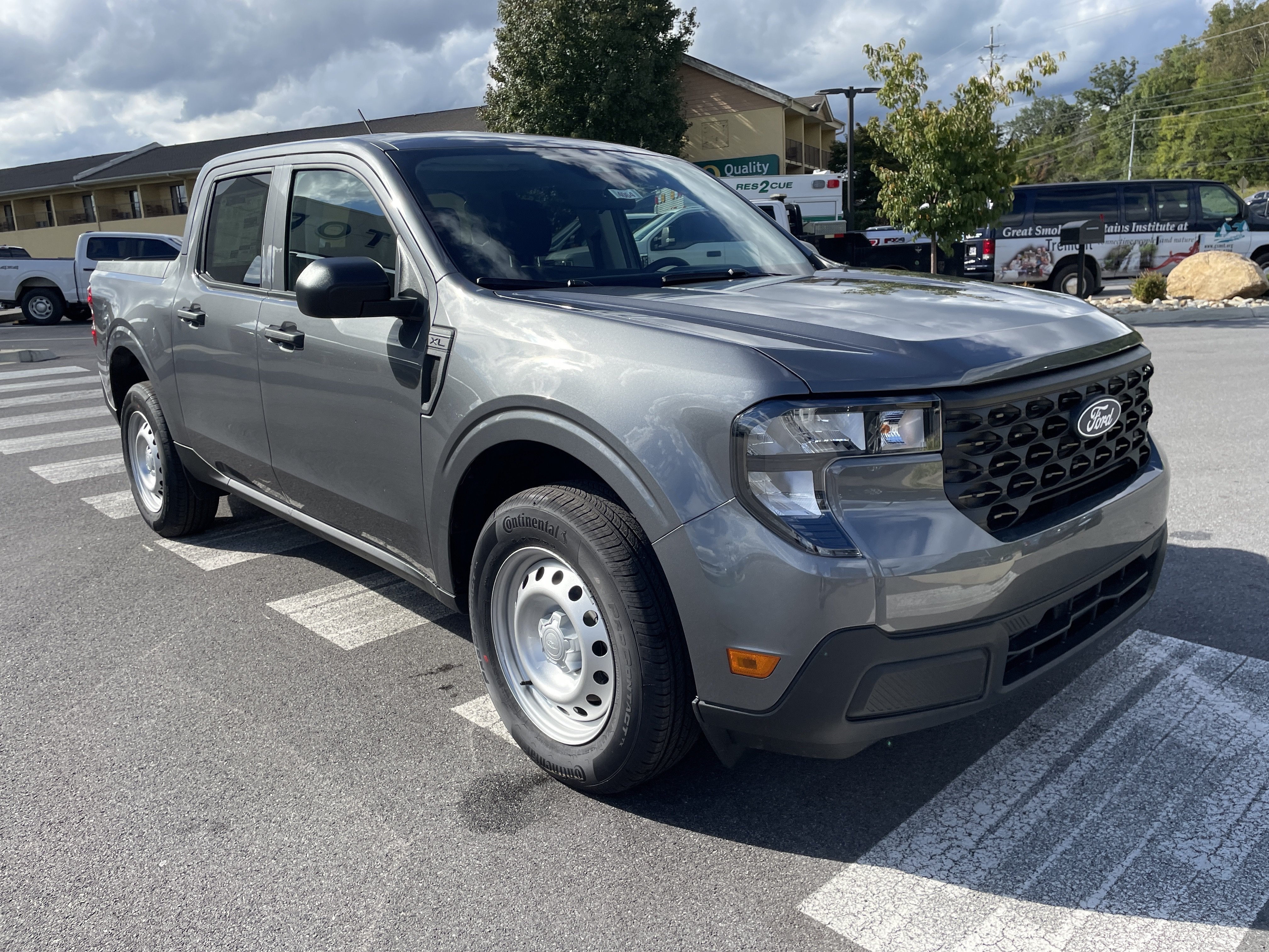 2025 Ford Maverick XL