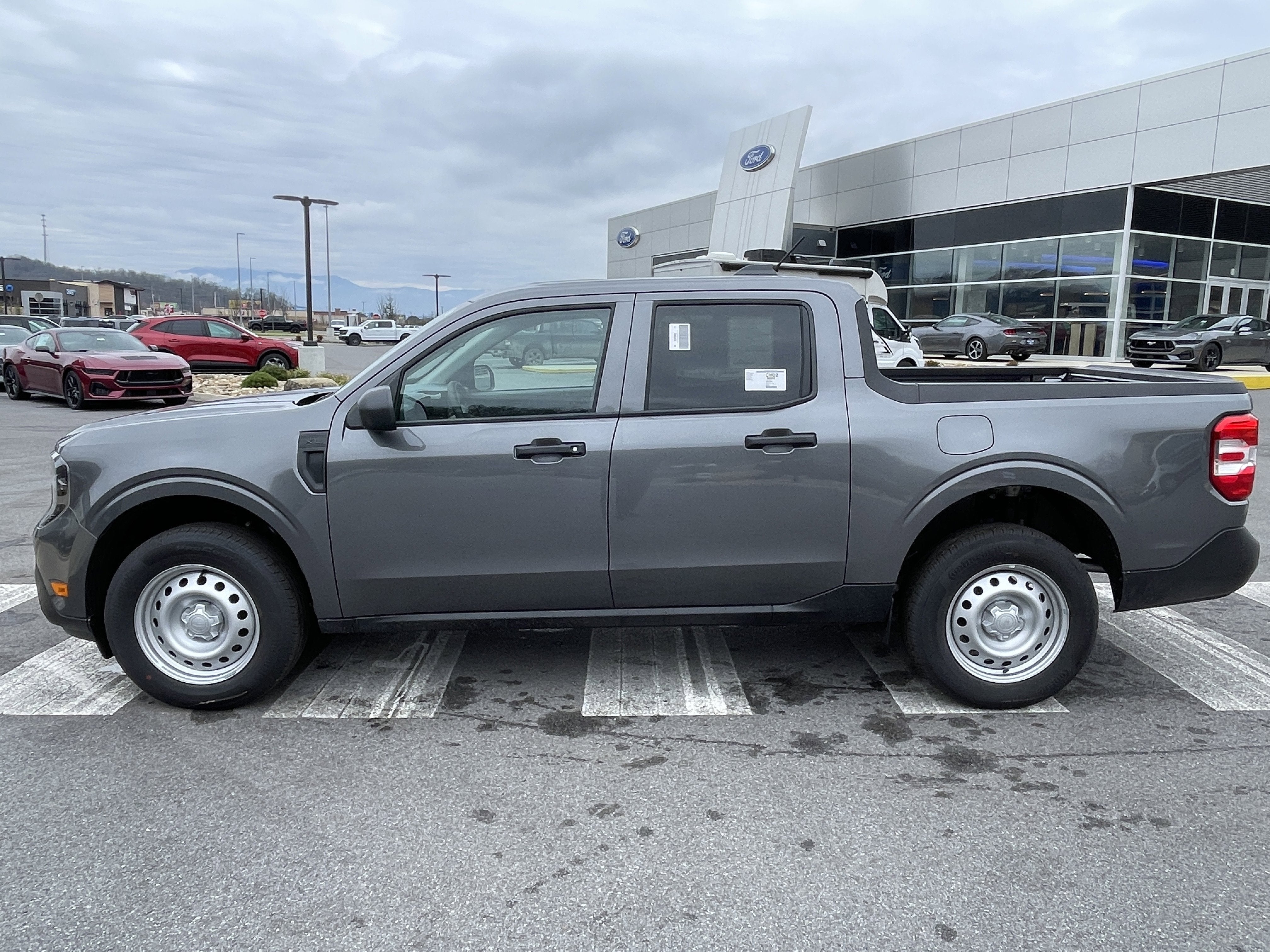 2025 Ford Maverick XL