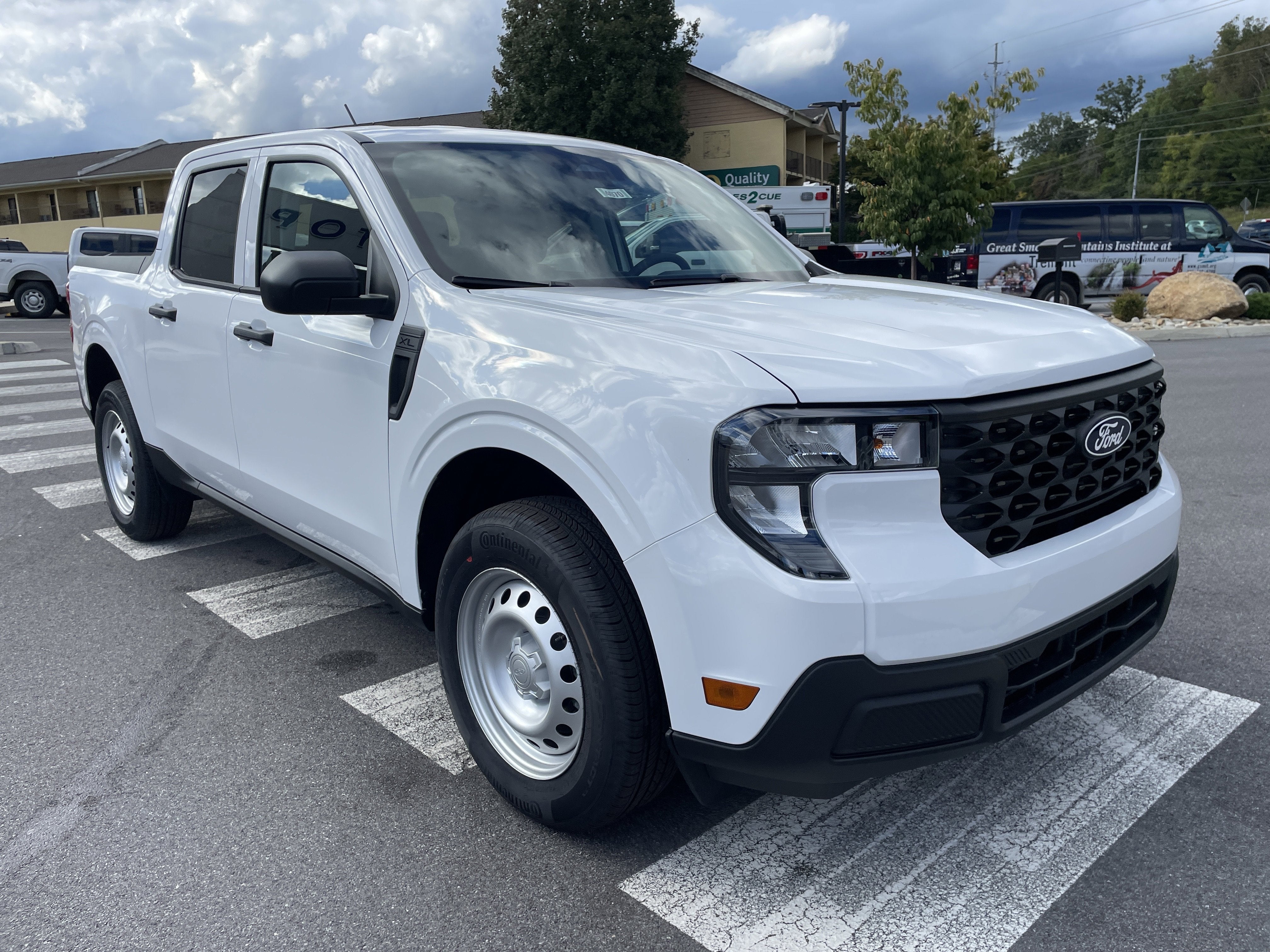 2025 Ford Maverick XL