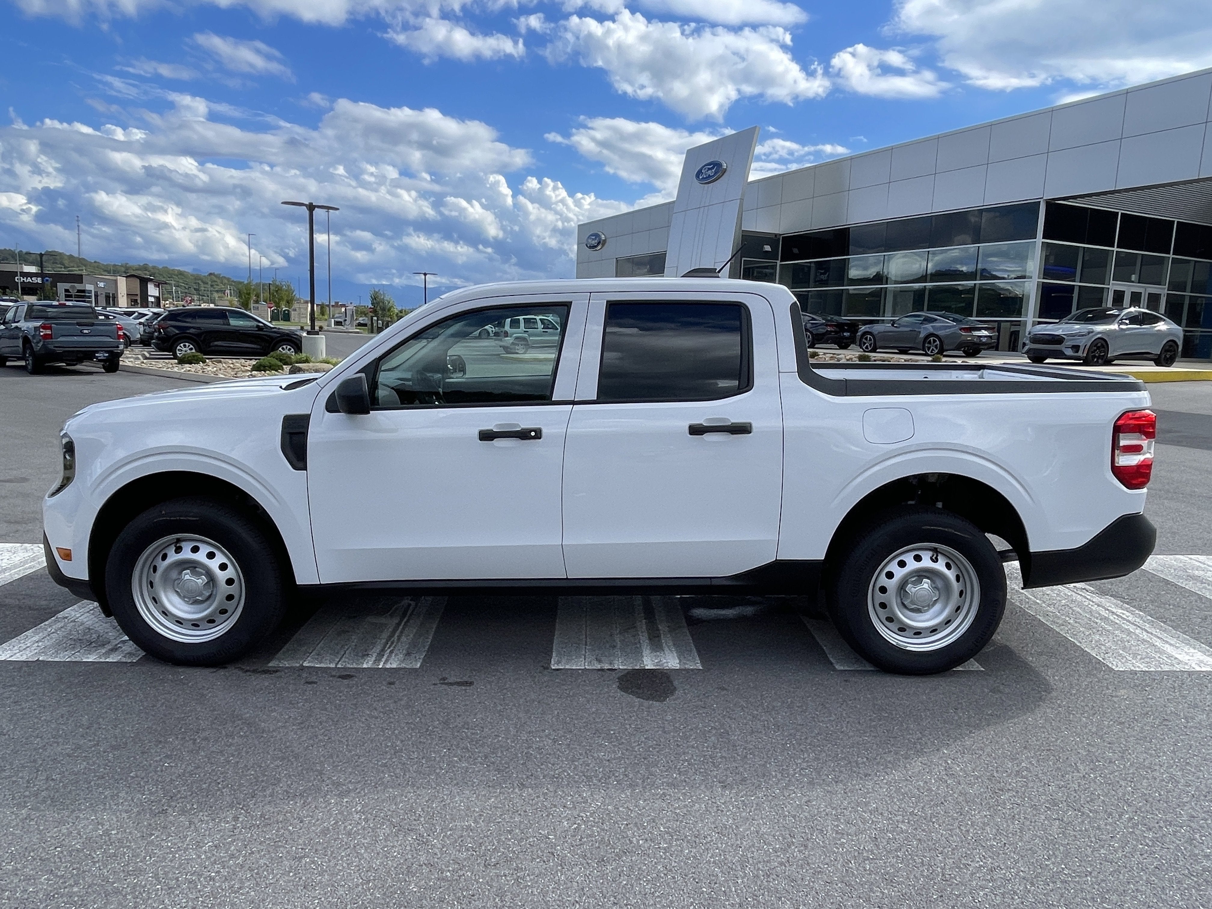 2025 Ford Maverick XL