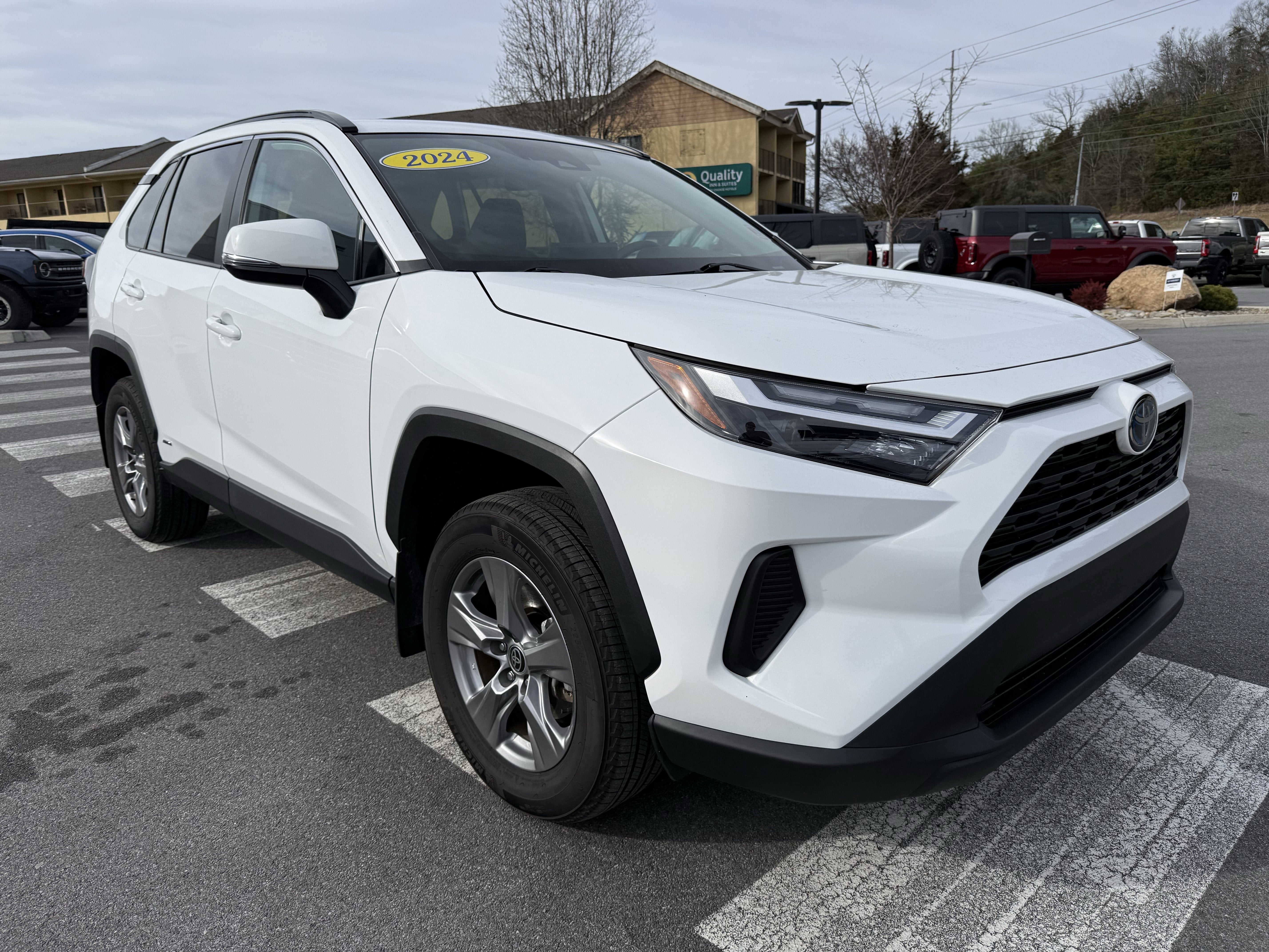 2024 Toyota RAV4 Hybrid XLE
