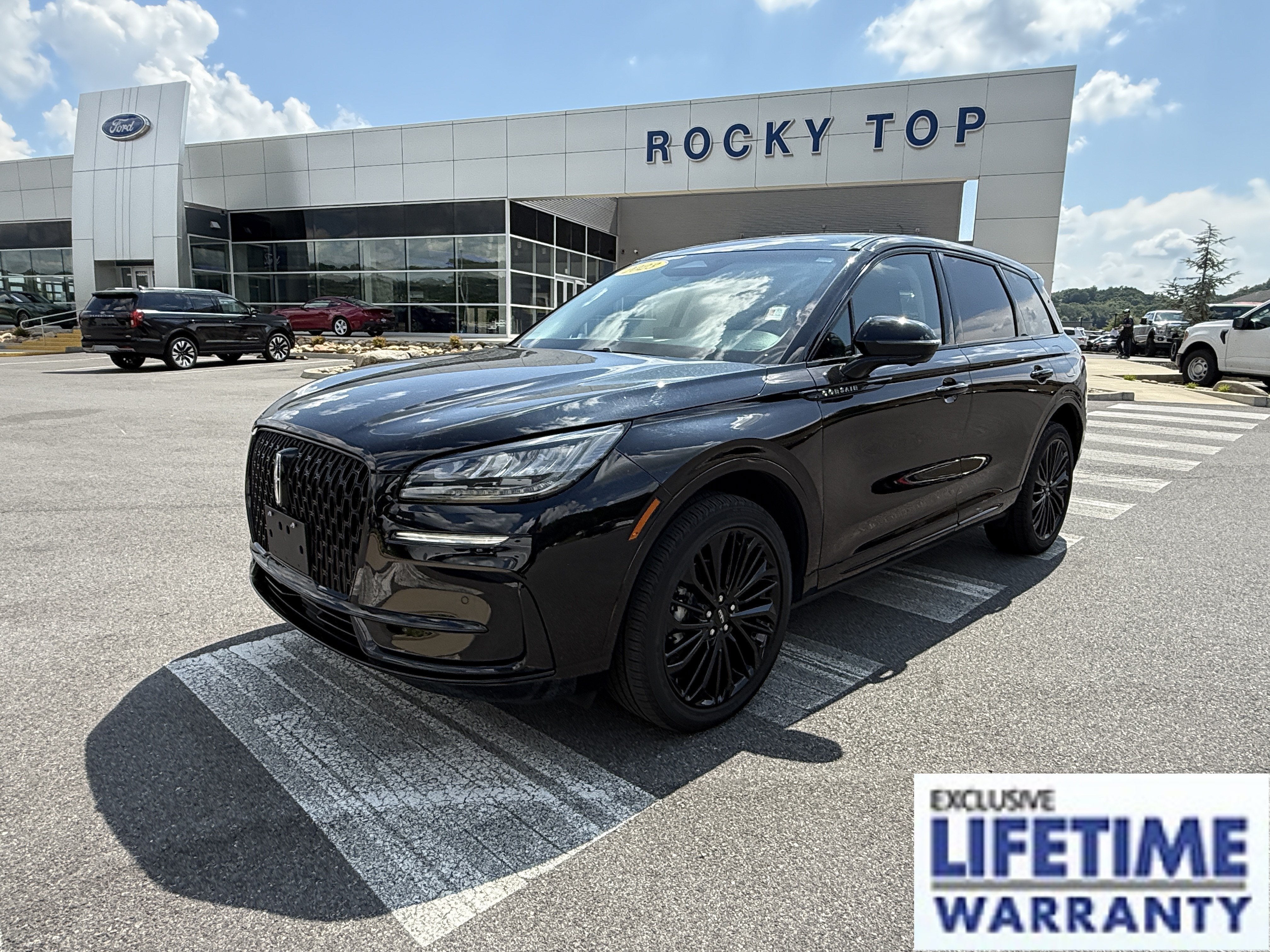 2023 Lincoln Corsair Standard
