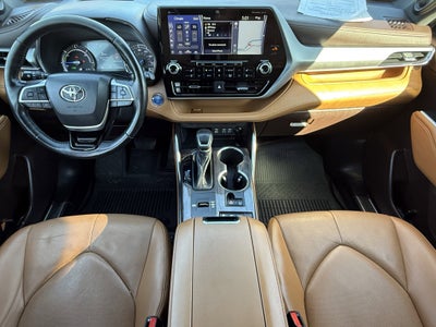 2022 Toyota Highlander Hybrid Platinum
