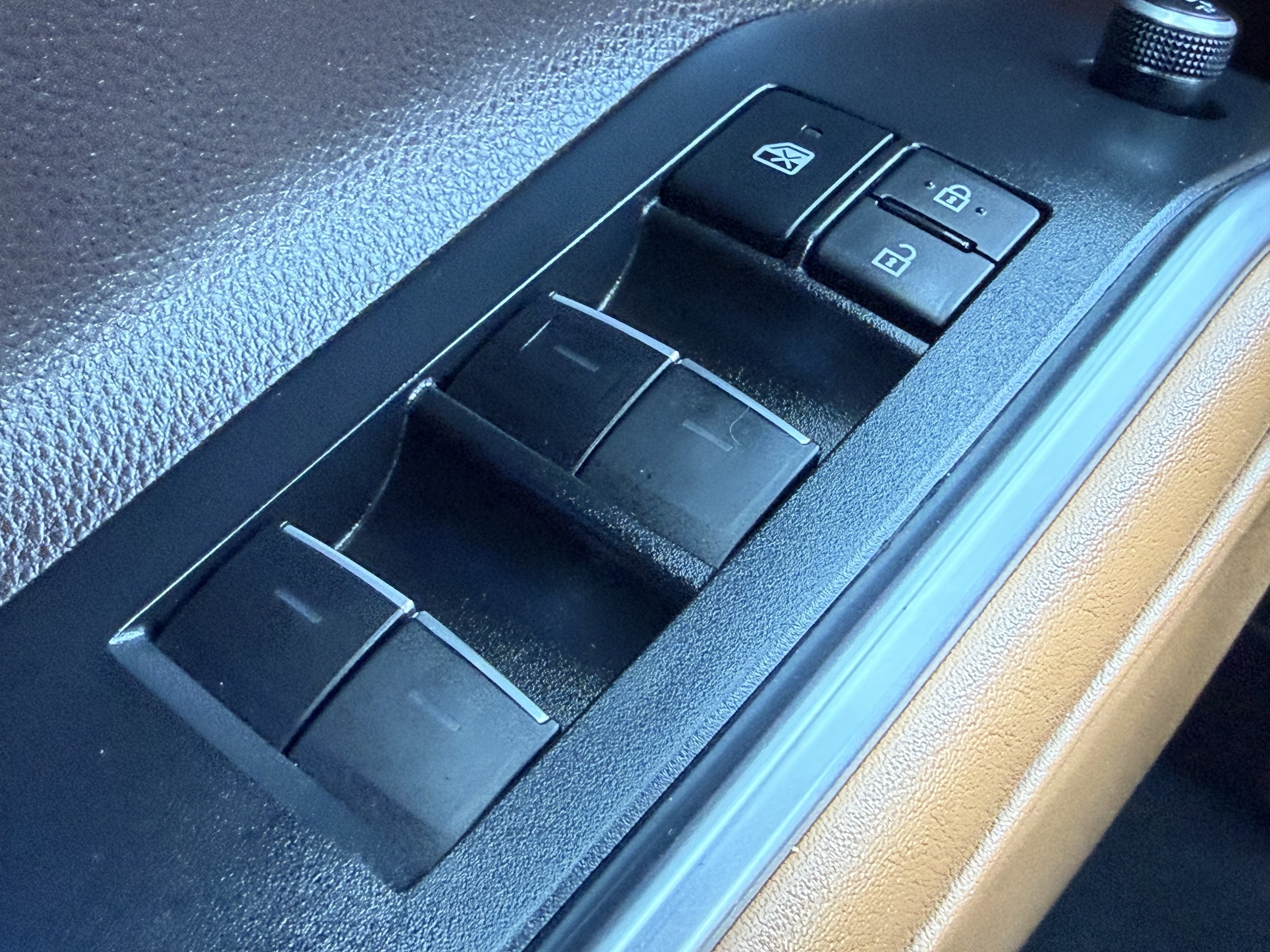 2022 Toyota Highlander Hybrid Platinum