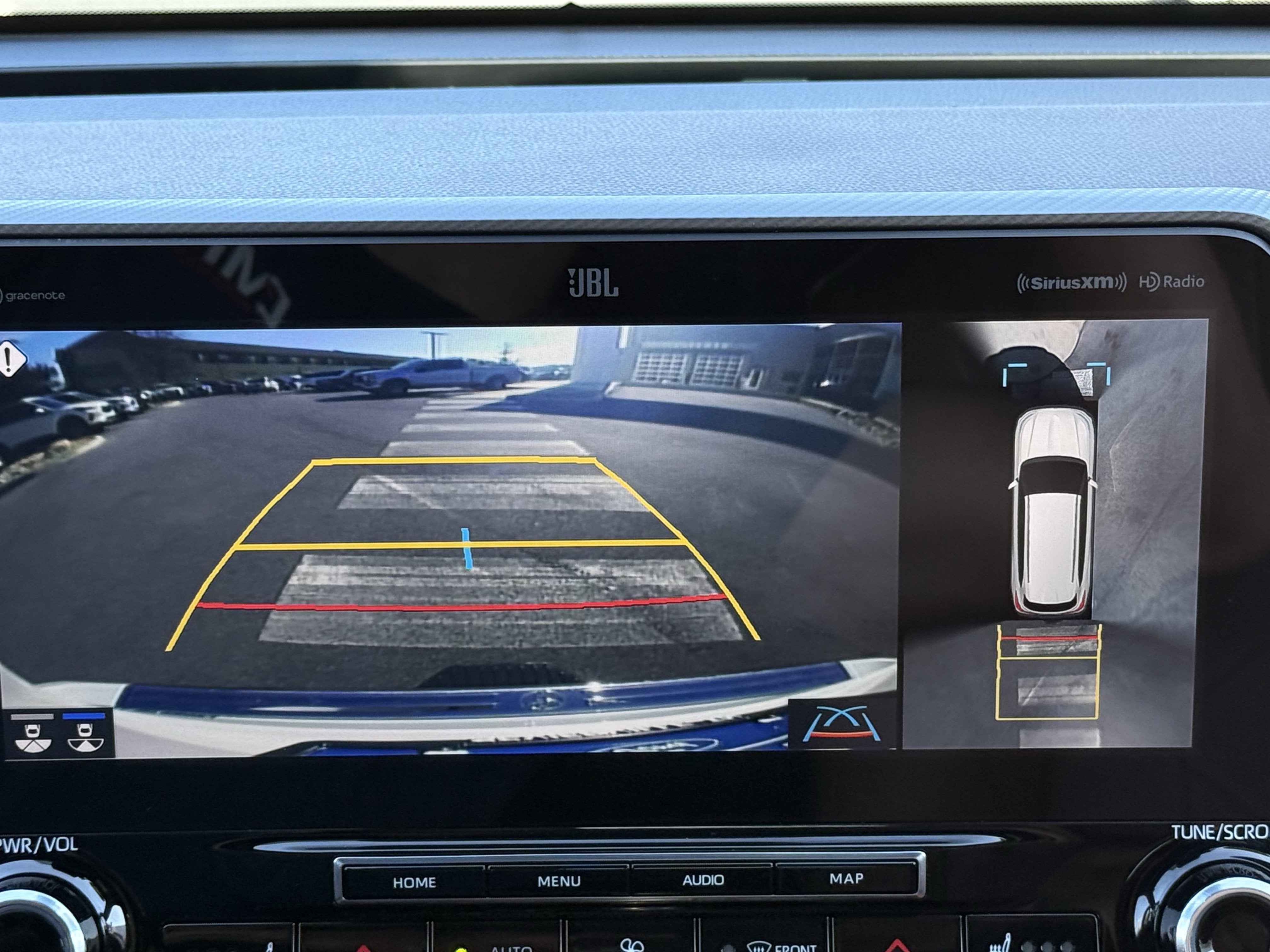 2022 Toyota Highlander Hybrid Platinum