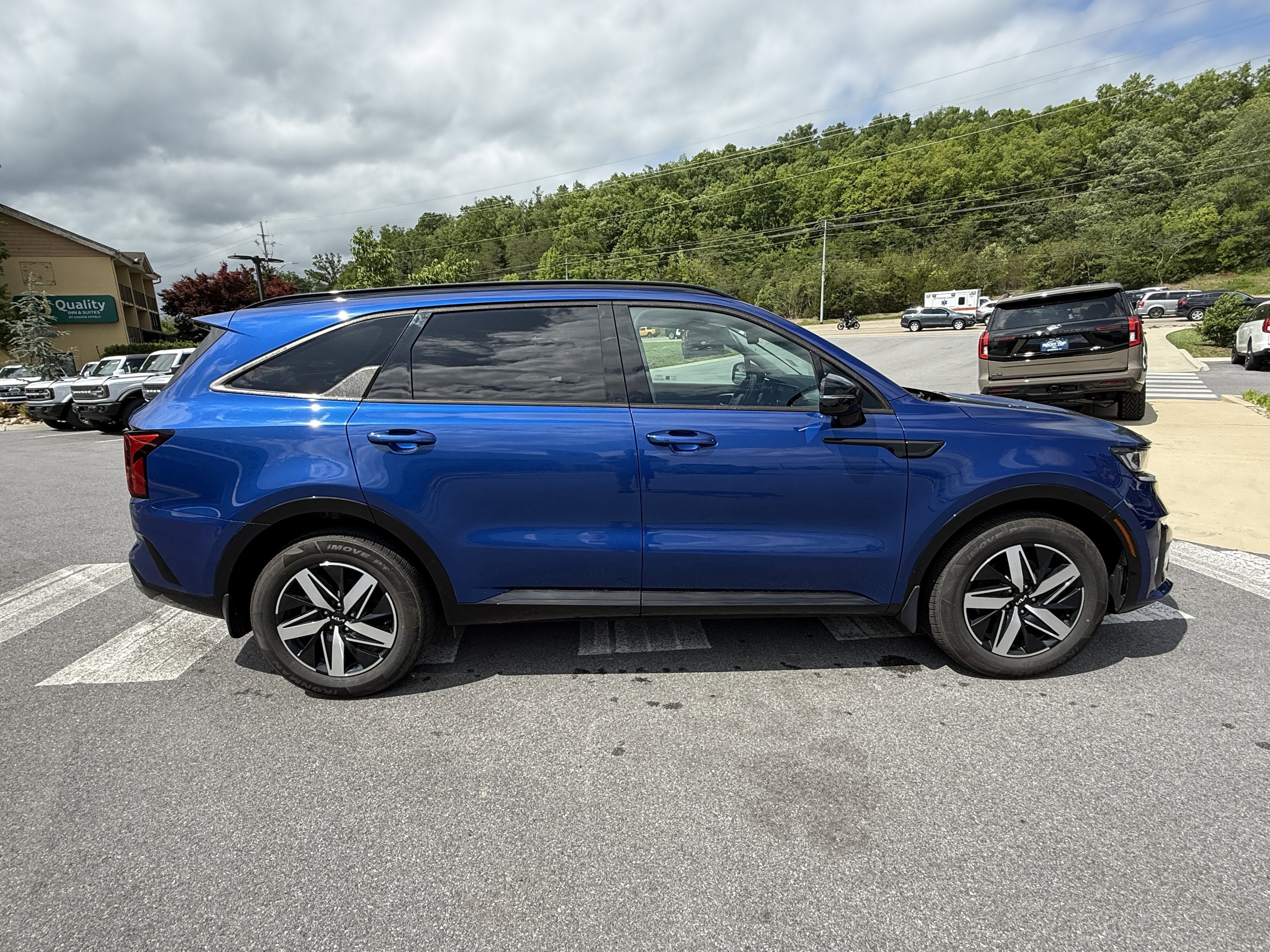 2023 Kia Sorento S