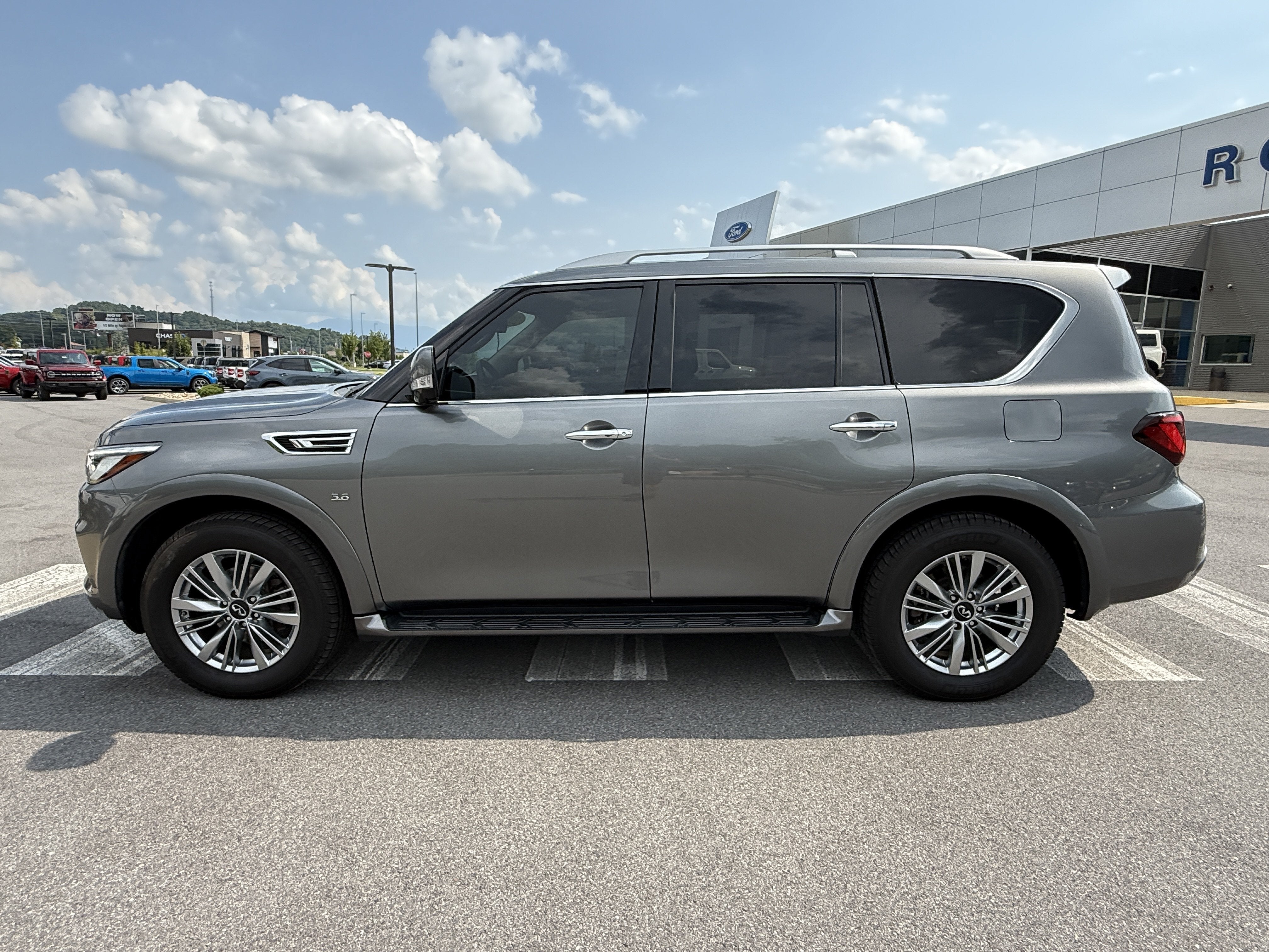 2020 INFINITI QX80 LUXE