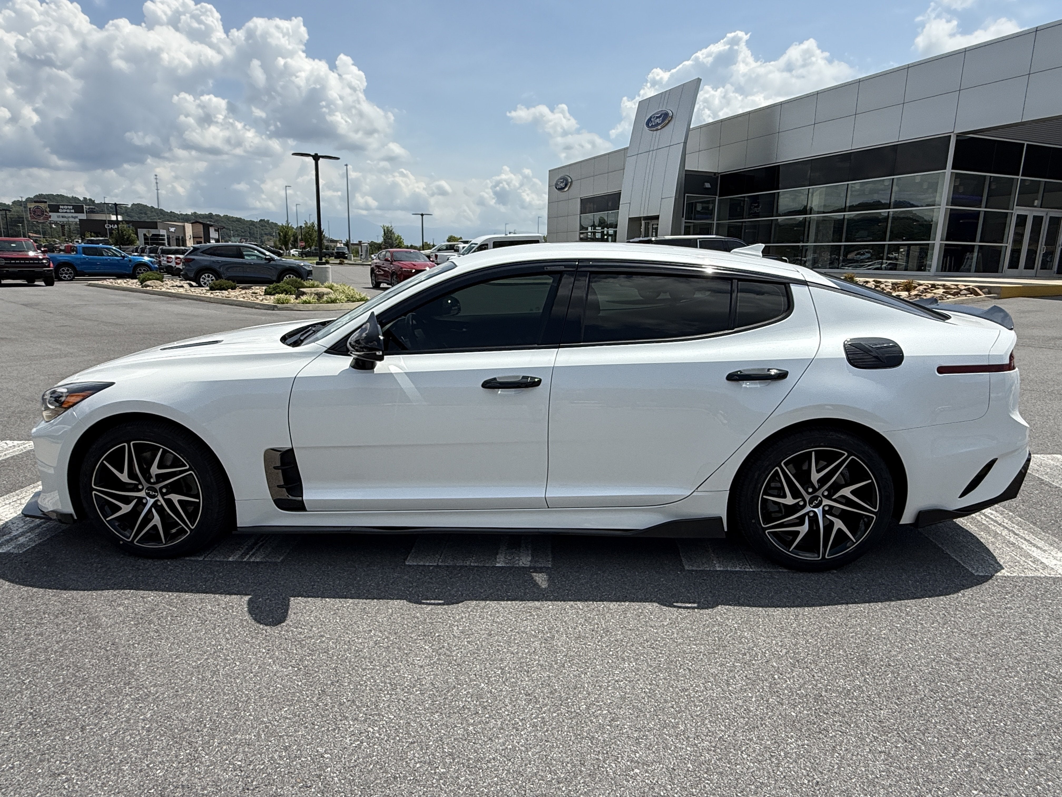 2023 Kia Stinger GT-Line