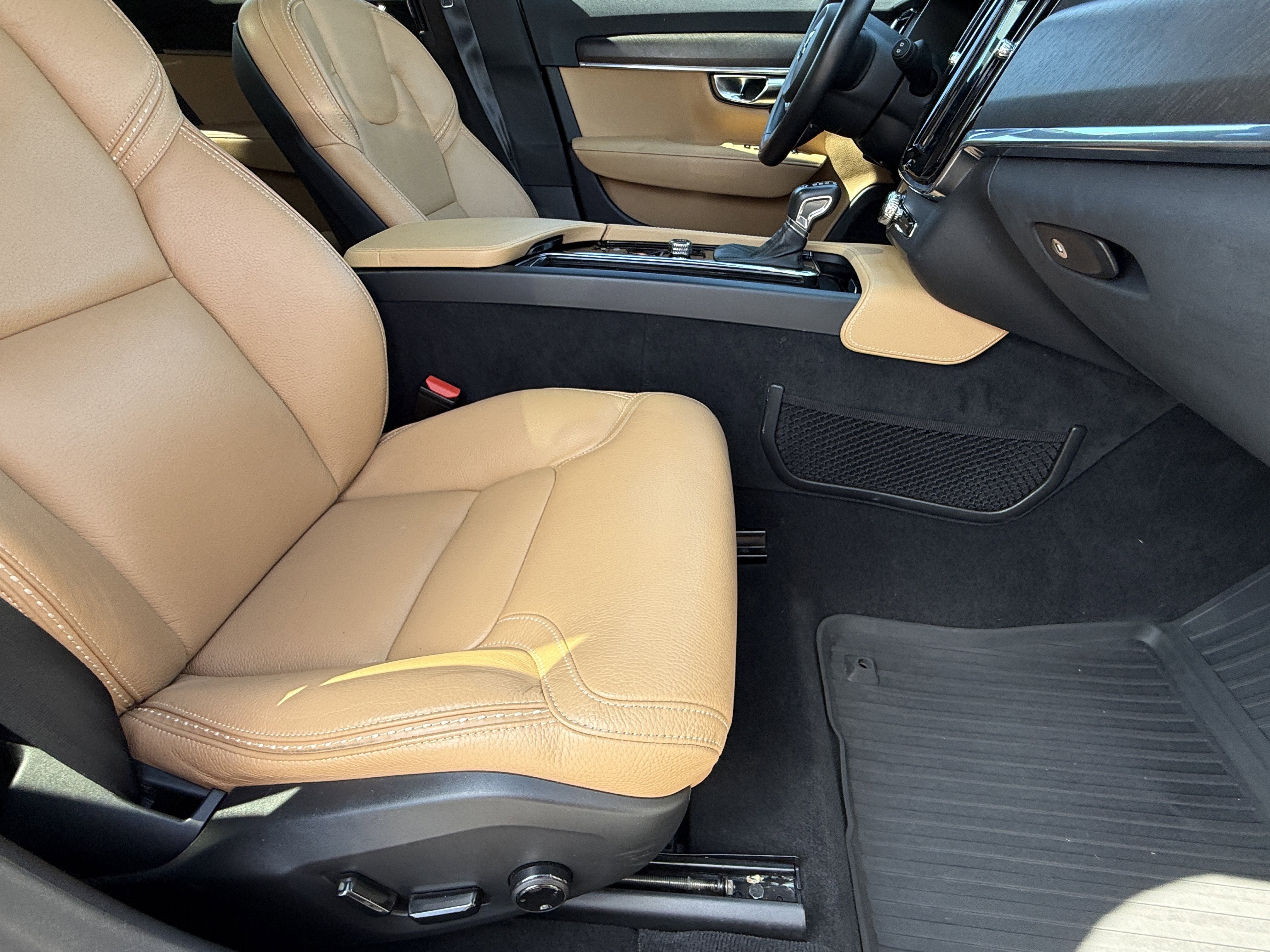2018 Volvo V90 Cross Country T5